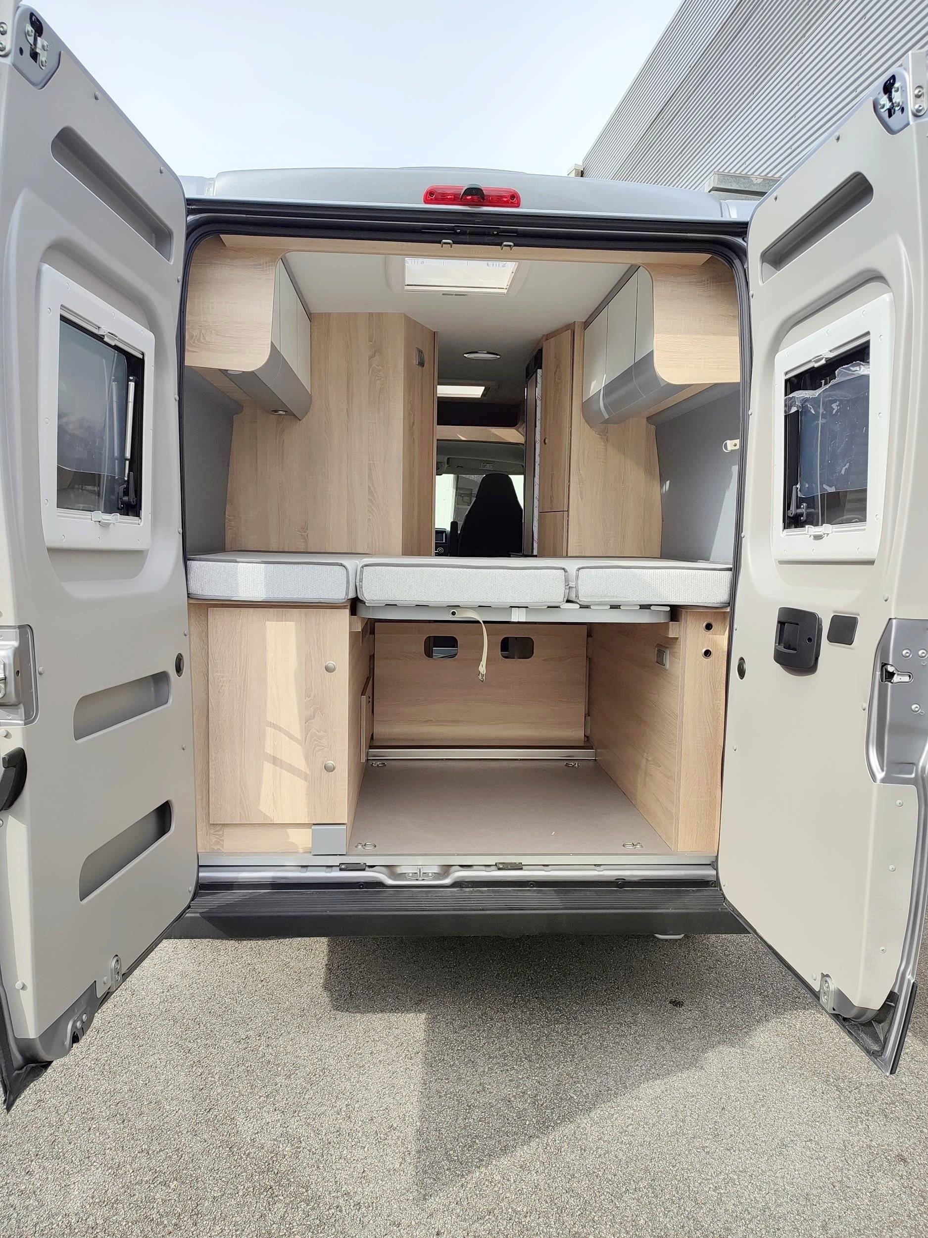 clever celebration 600