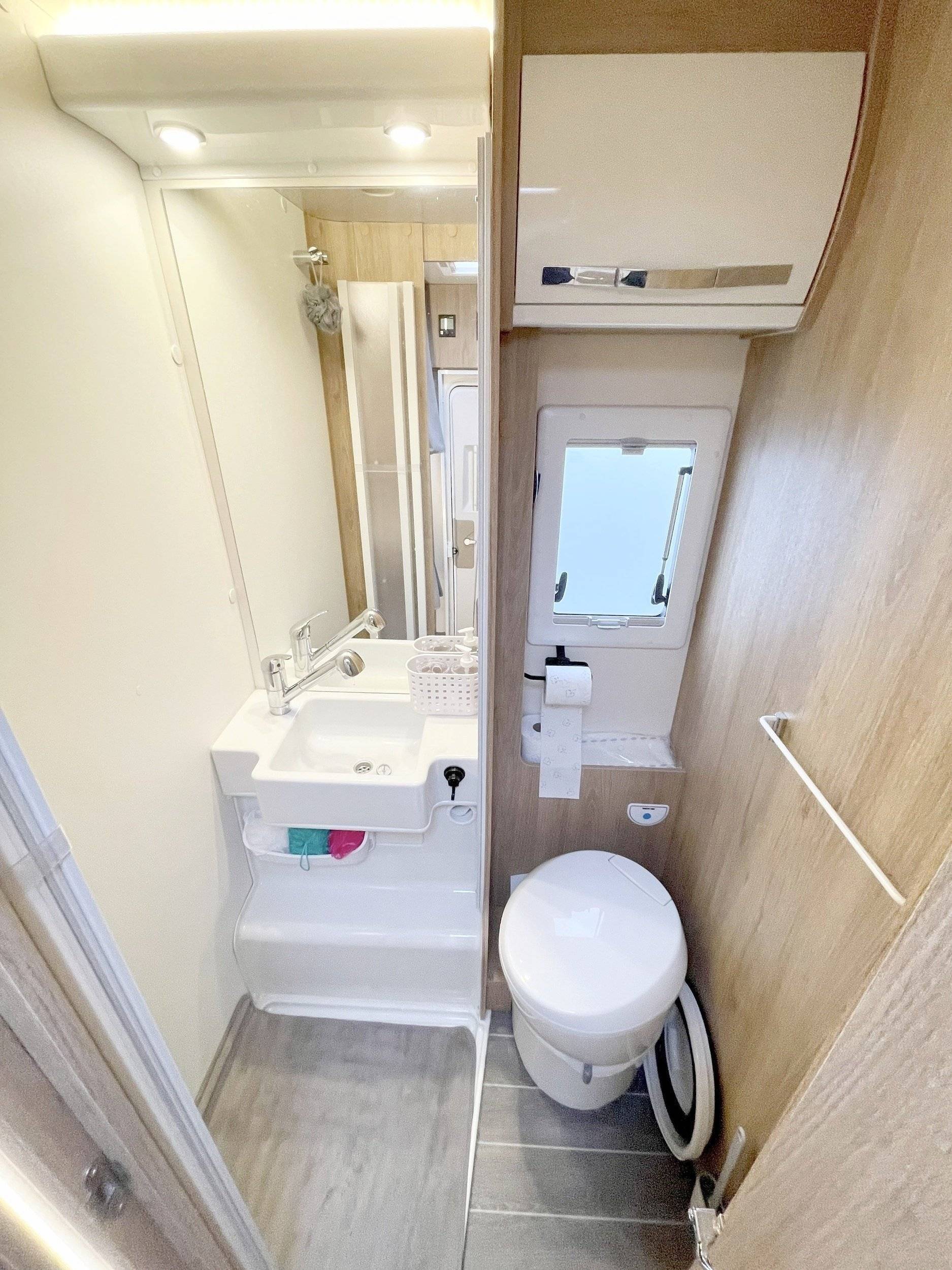 Letti Ford Transit 2,0 l 130 ch - Yescapa
