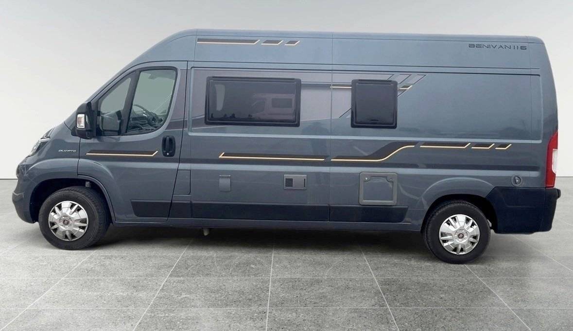 schräge Vorderansicht Fiat Ducato 2,3 l 130 ch - Yescapa