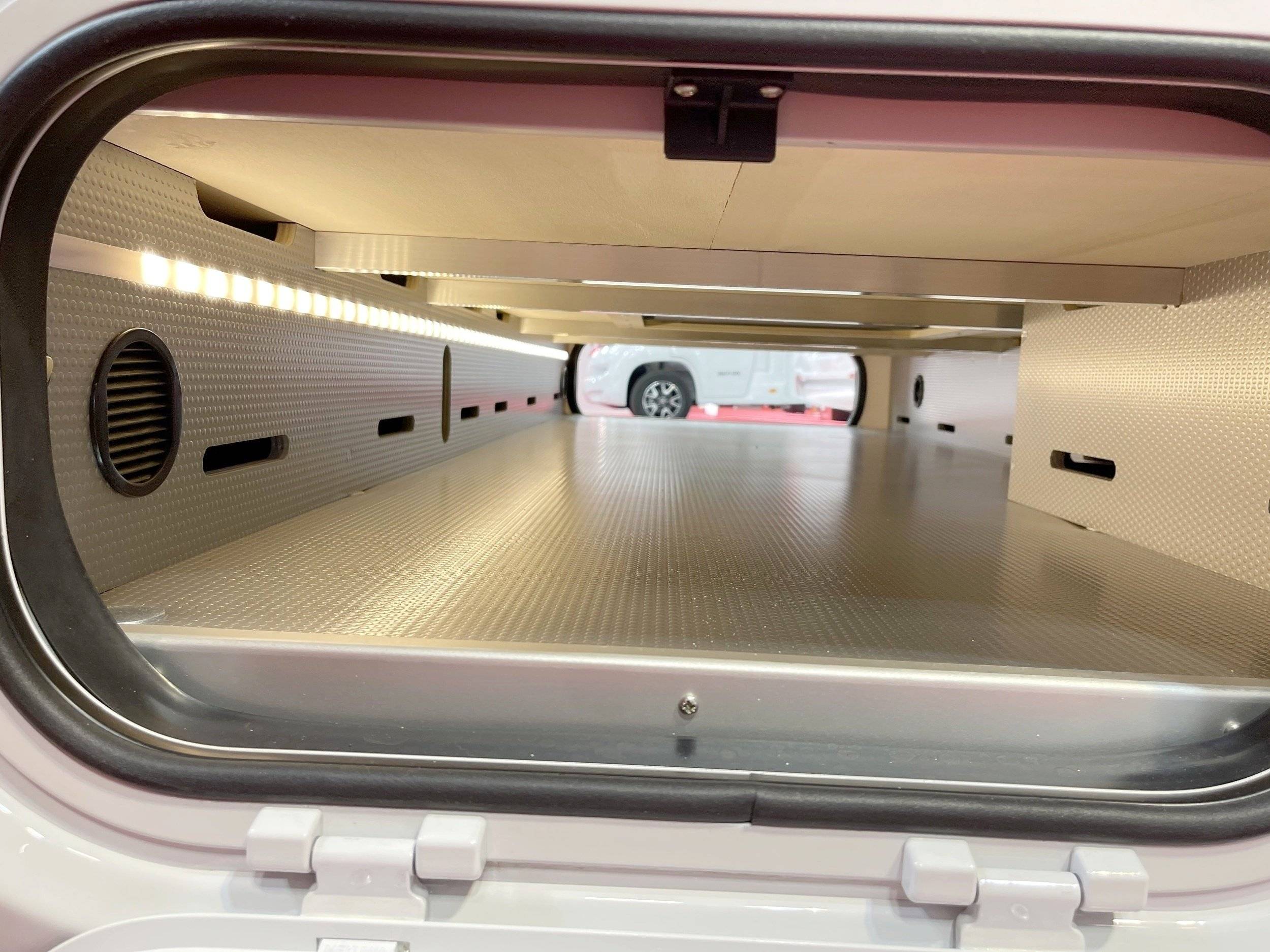 Rapido Rapido 8096 DF ultimat line