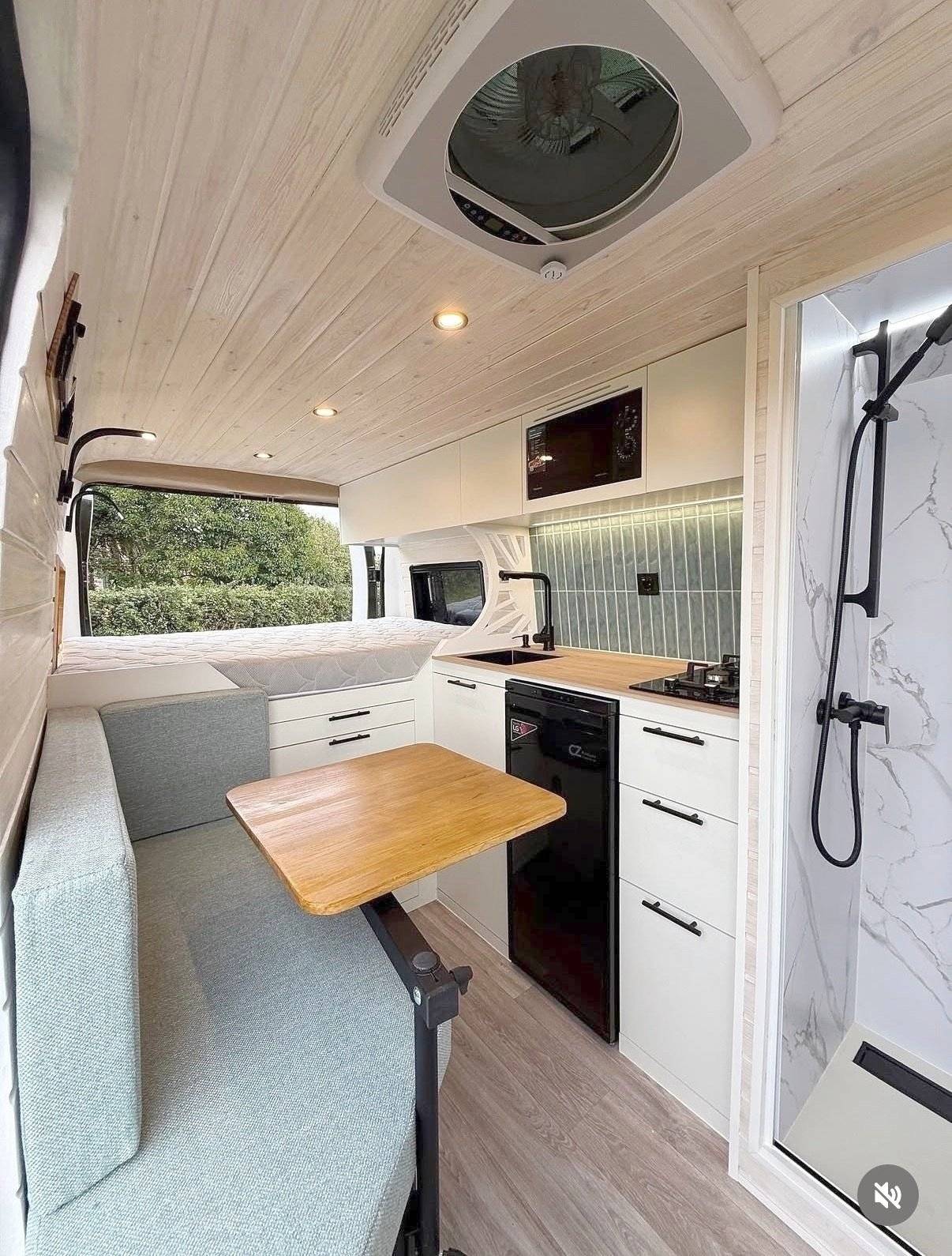 Coin repas Citroën Jumper 2,2 BlueHDI 140CV - Yescapa