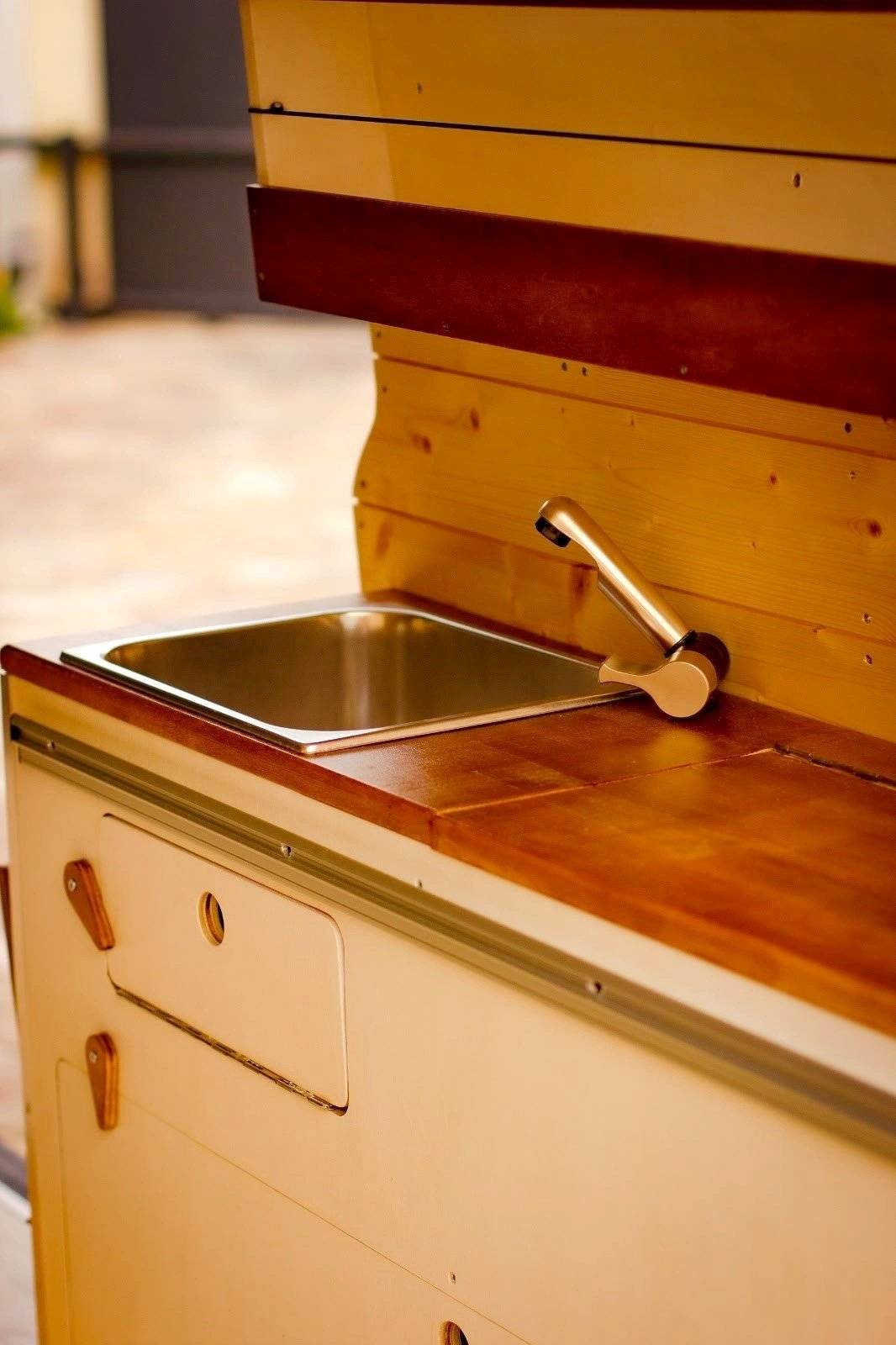 mobilier nomad 2,0 l 140 ch