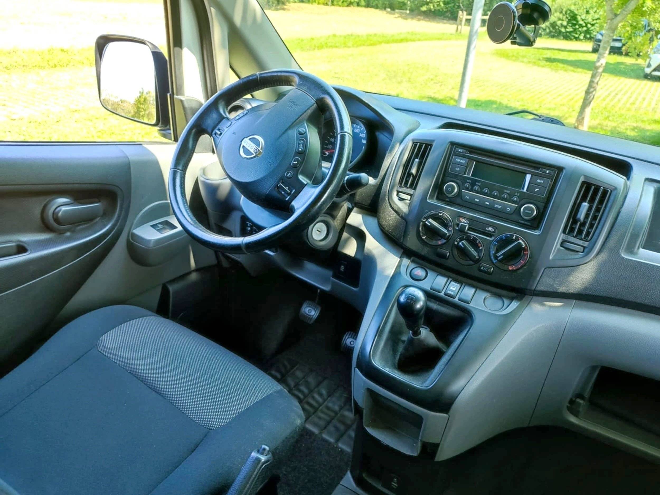 Bestuurderplaats Nissan NV200 - Yescapa