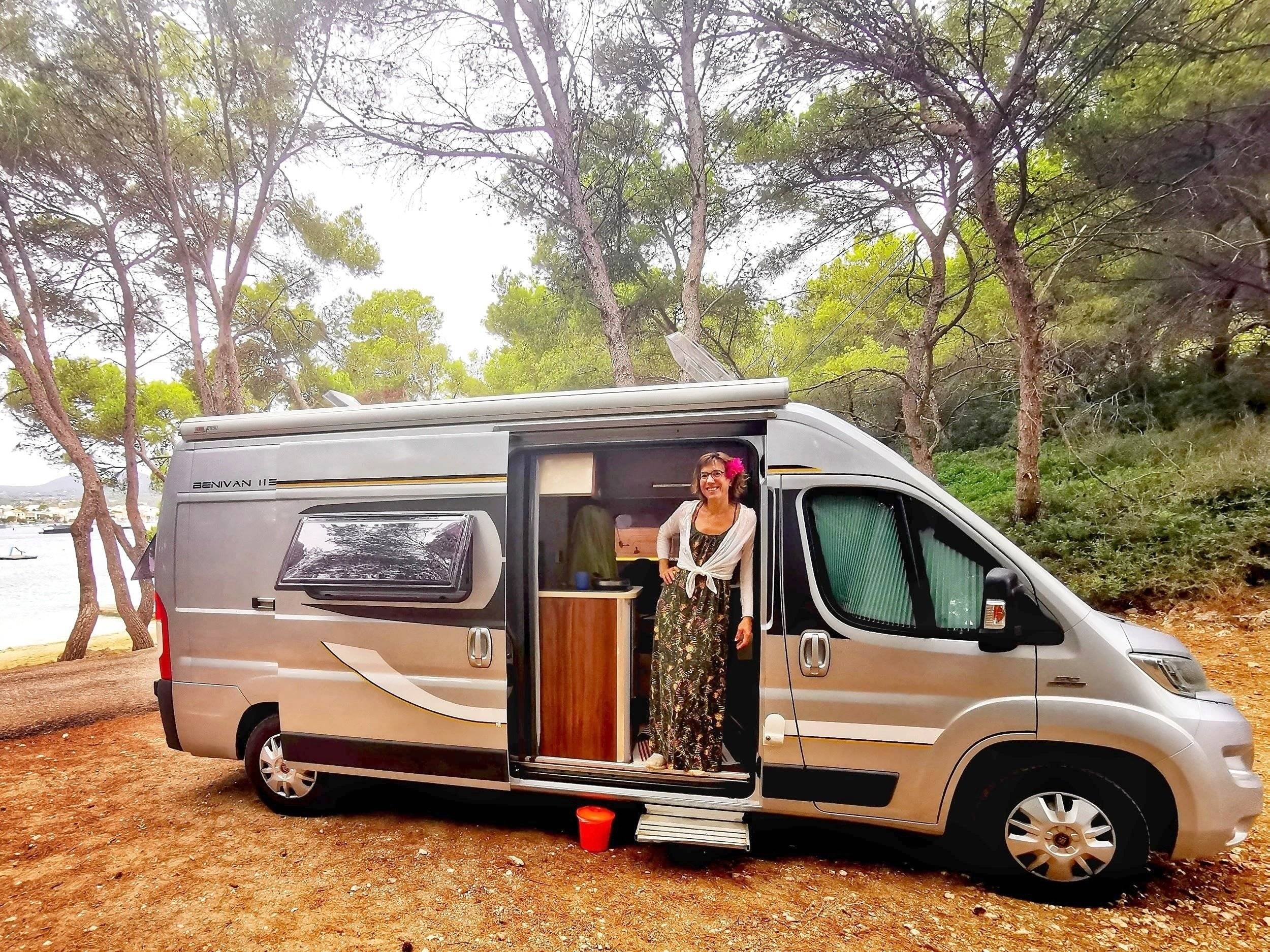 Vue avant de 3/4 Fiat Ducato 2,3 l Multijet 130 ch. - Yescapa