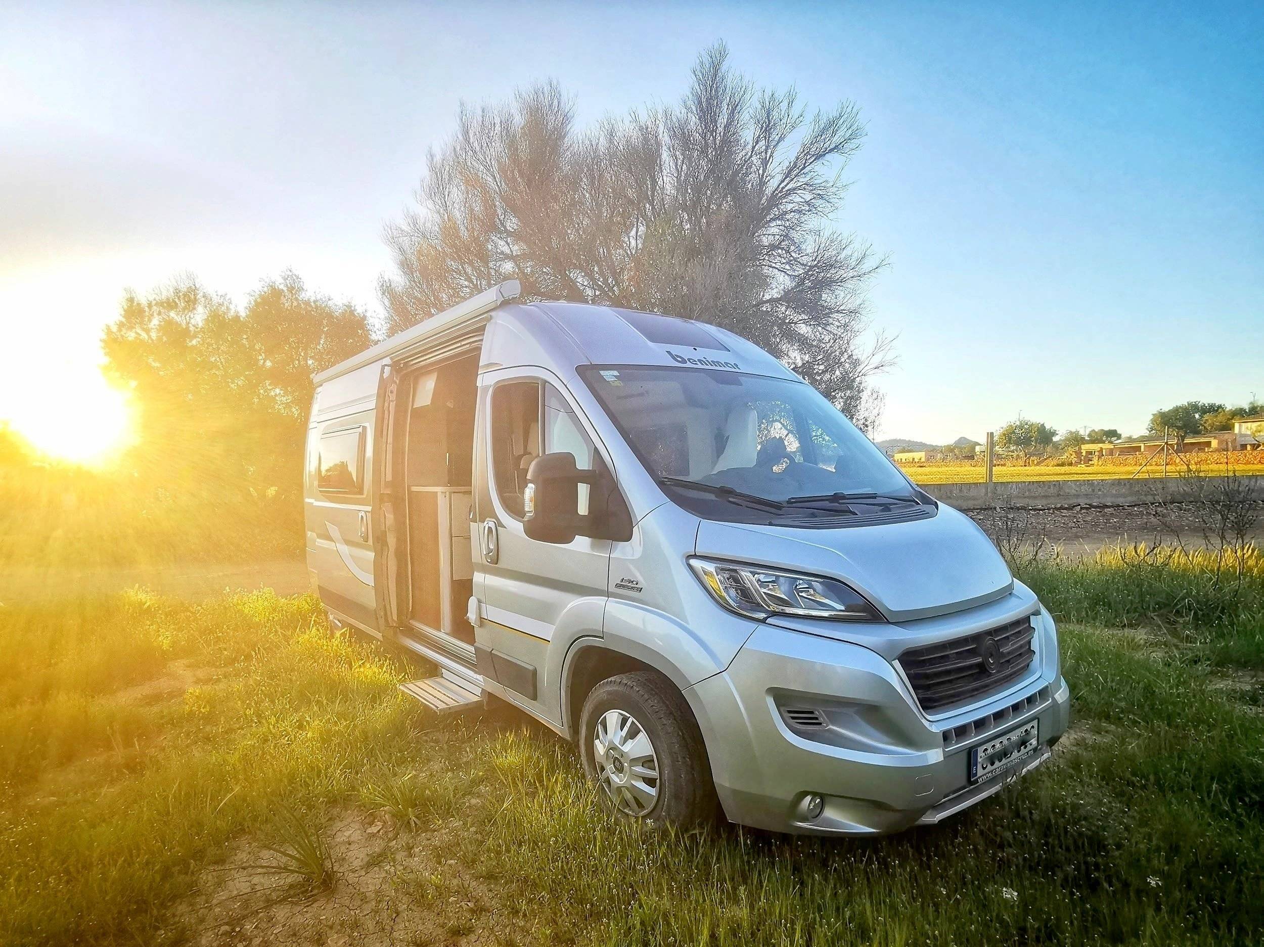 Front view from 3/4 Fiat Ducato 2,3 l Multijet 130 ch. - Yescapa