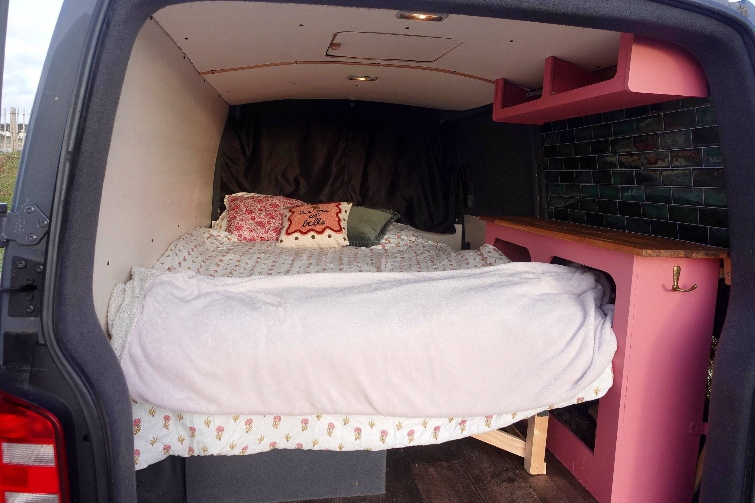 llits Volkswagen T6 Court L1H1 2 l 102 ch - Yescapa