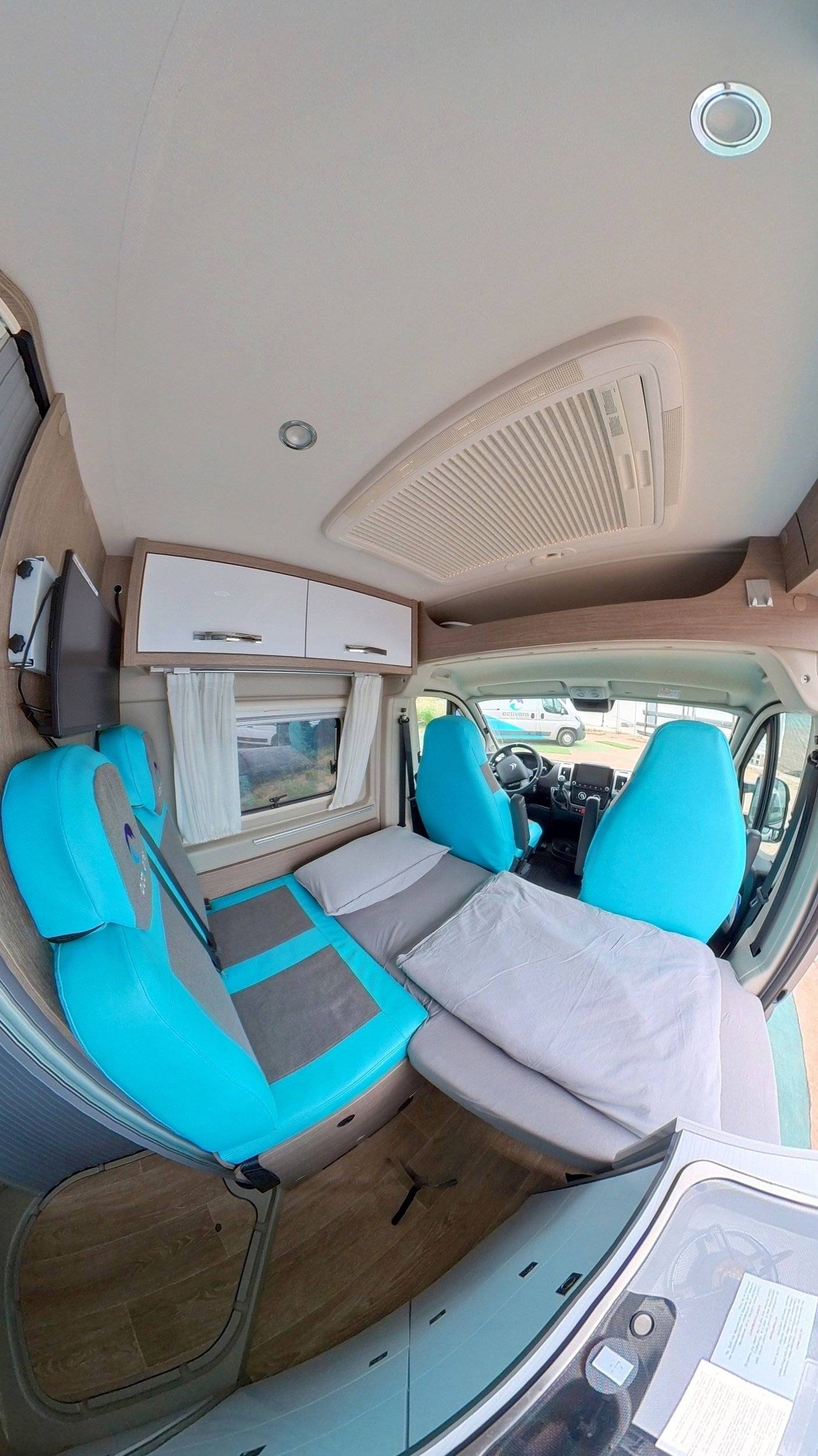 ACTIVANS SURF Family Camper 