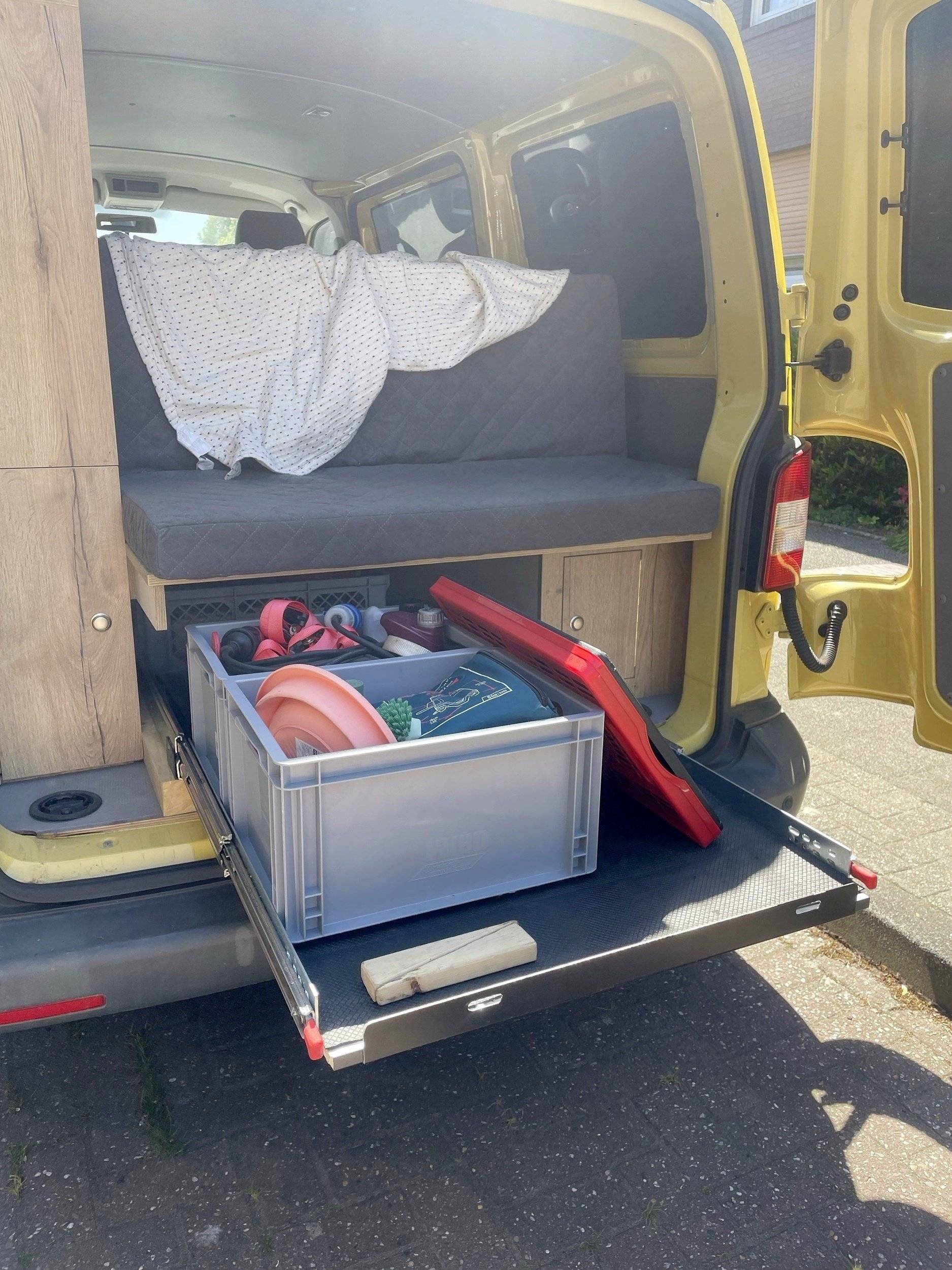 Volkswagen T5 2 l 84 ch