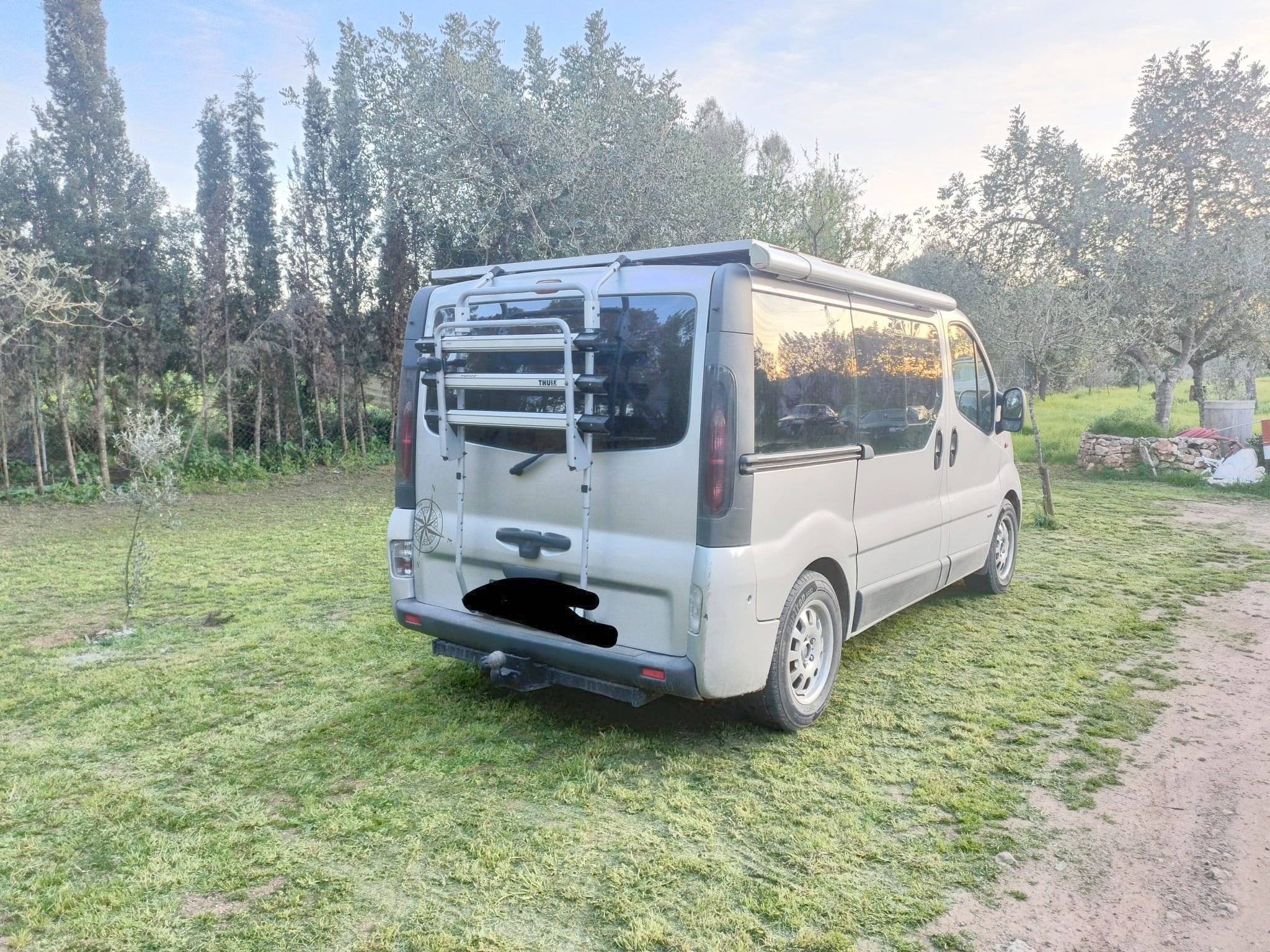 Opel Vivaro 2.5 135CV