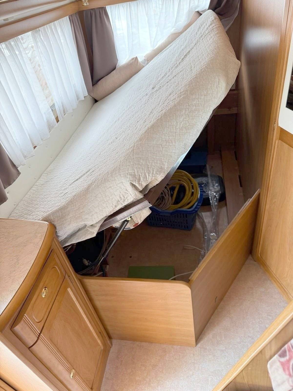 Car Caravane CARAVAN  