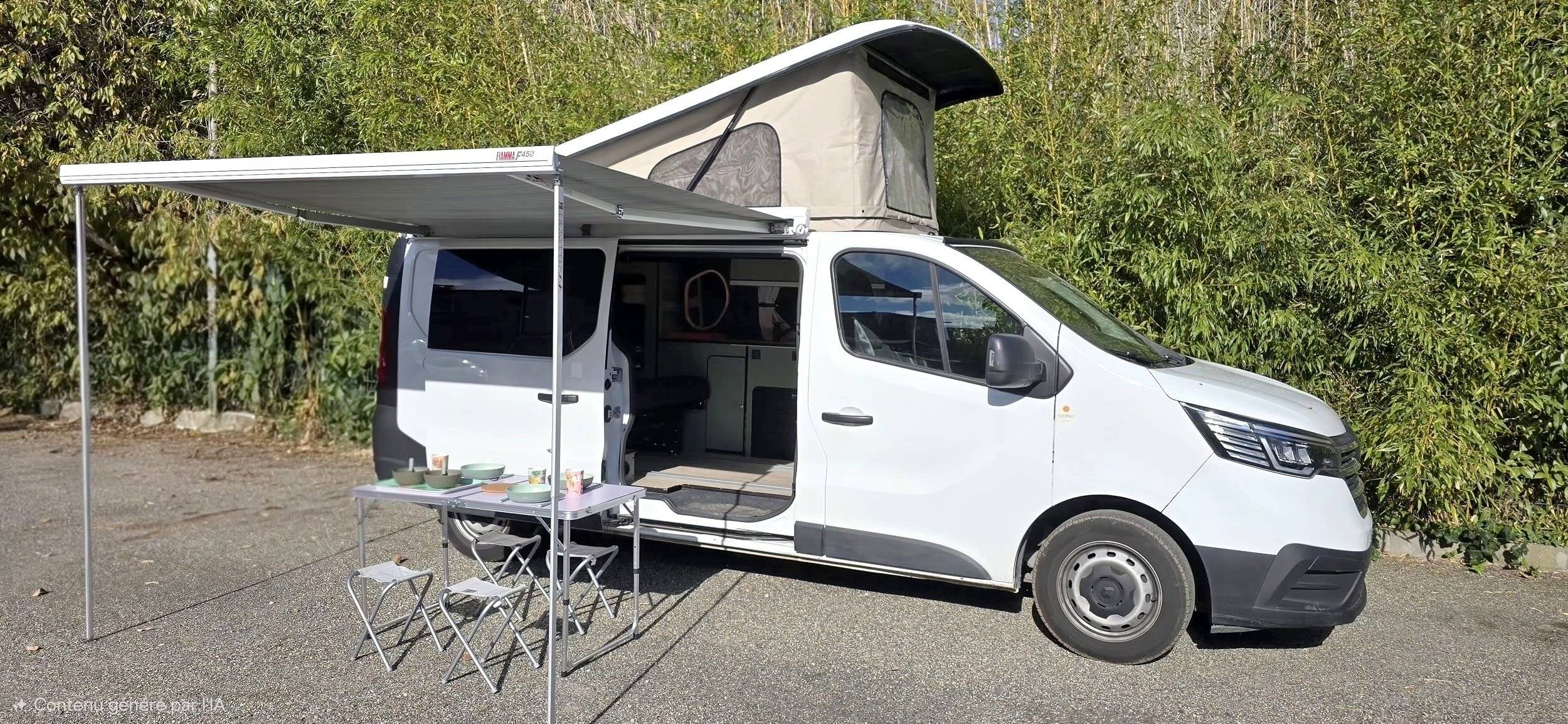 schräge Vorderansicht Renault Trafic L2H1 2 l 140 ch - Yescapa