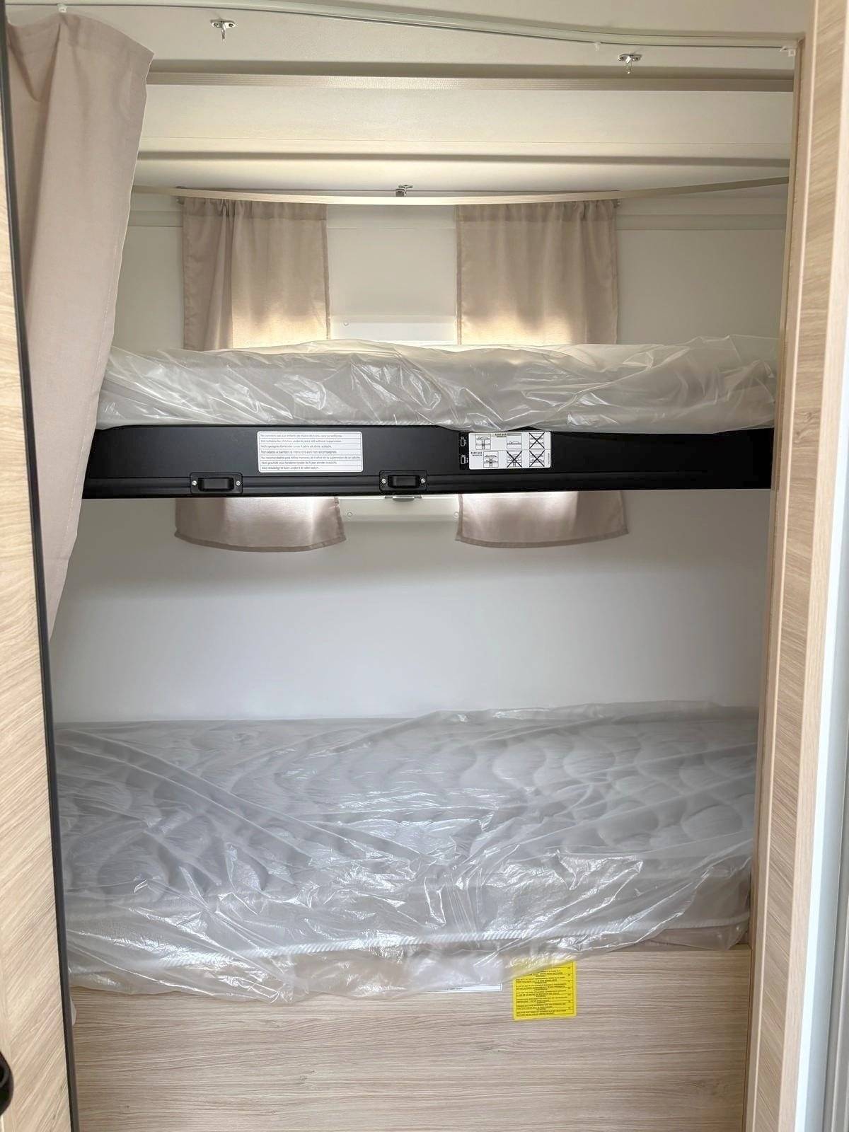 Challenger 380 etape edition