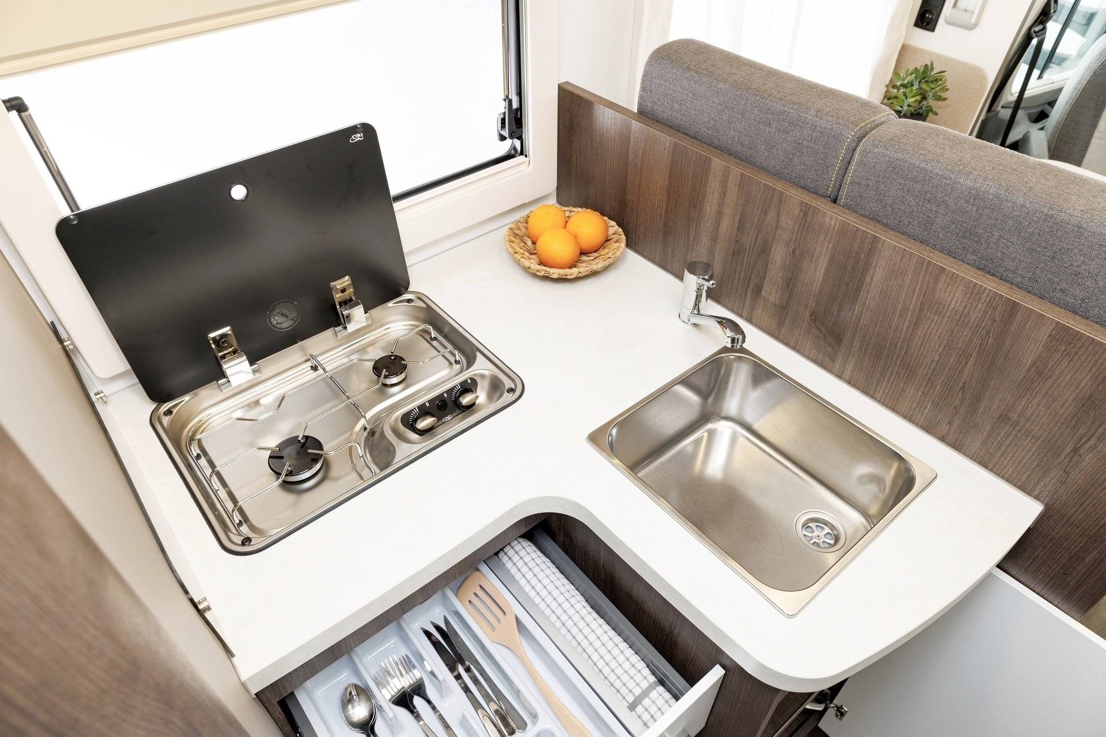 Kitchenette Ford - Yescapa