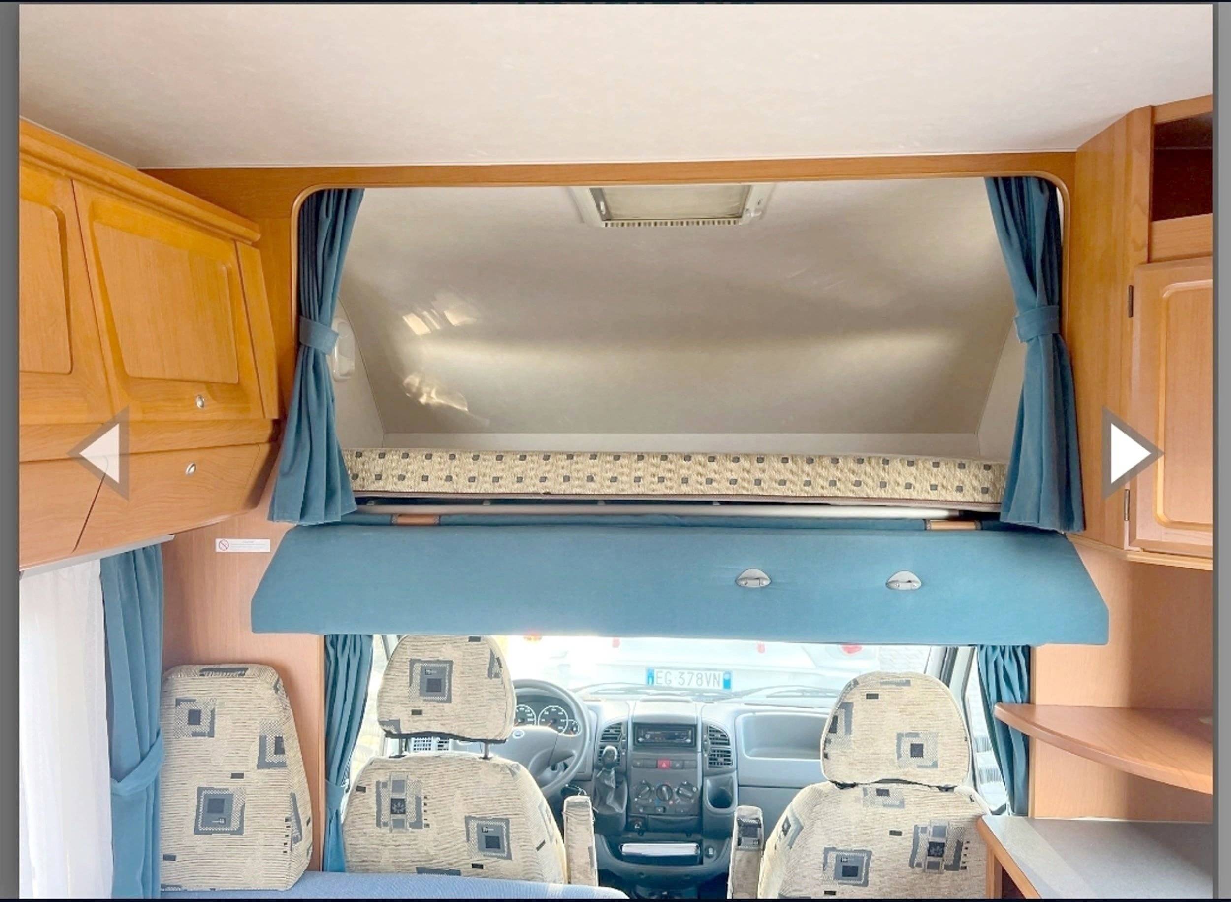 Plazas en cama Fiat DUCATO 2,8 JTD - Yescapa