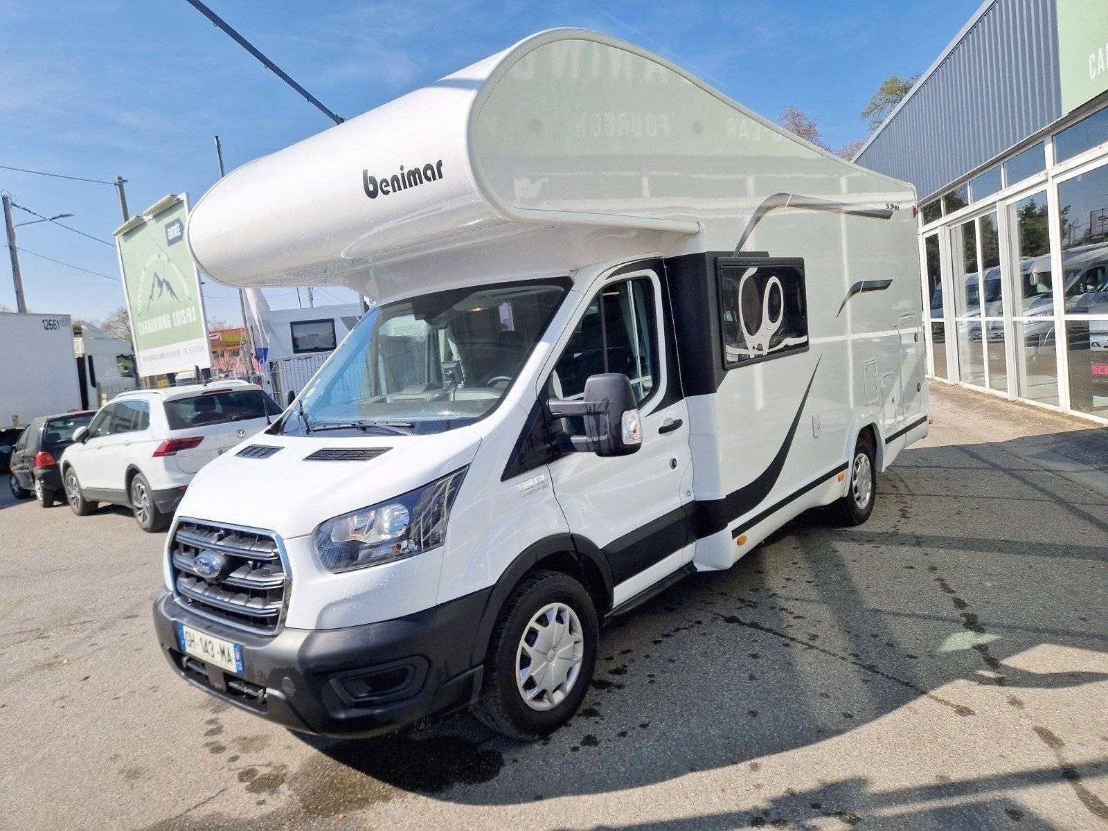 Vista del vehicle angle davanter Ford - Yescapa