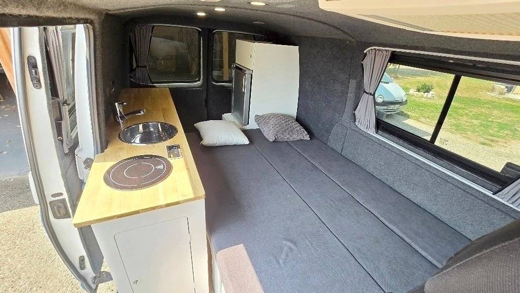 slaapplaatsen Volkswagen Transporter T6.1 110ch - Yescapa