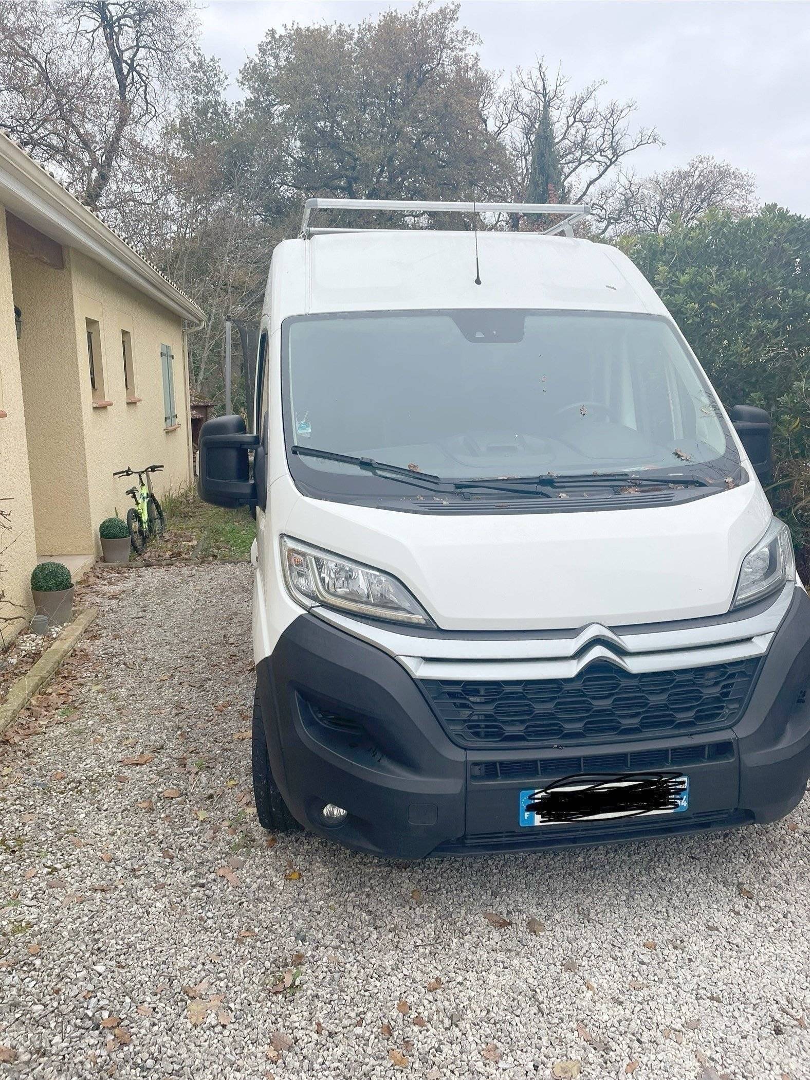 Voorkant 3/4 Citroën - Yescapa