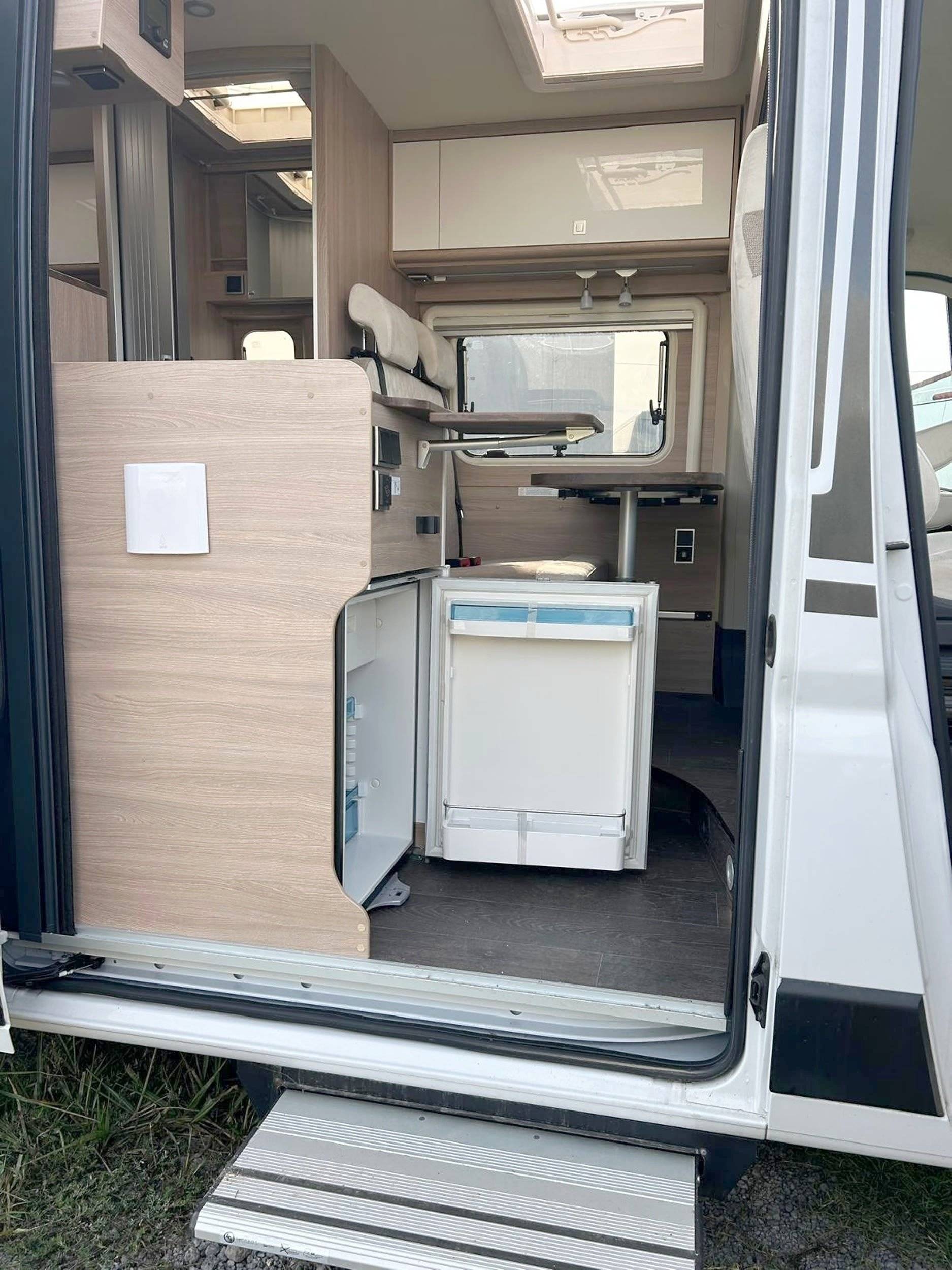 Angolo cucina Fiat 2,3 l 130 ch - Yescapa