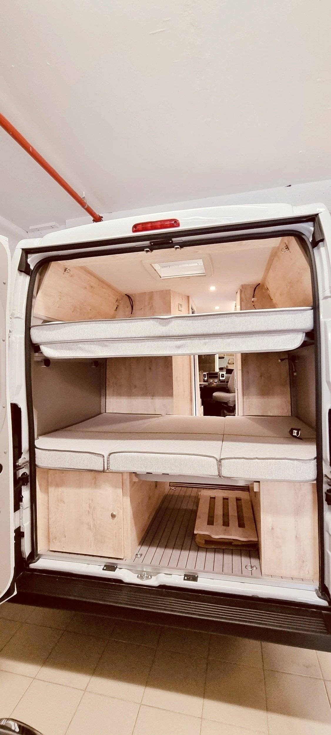 Jumper Desert Island