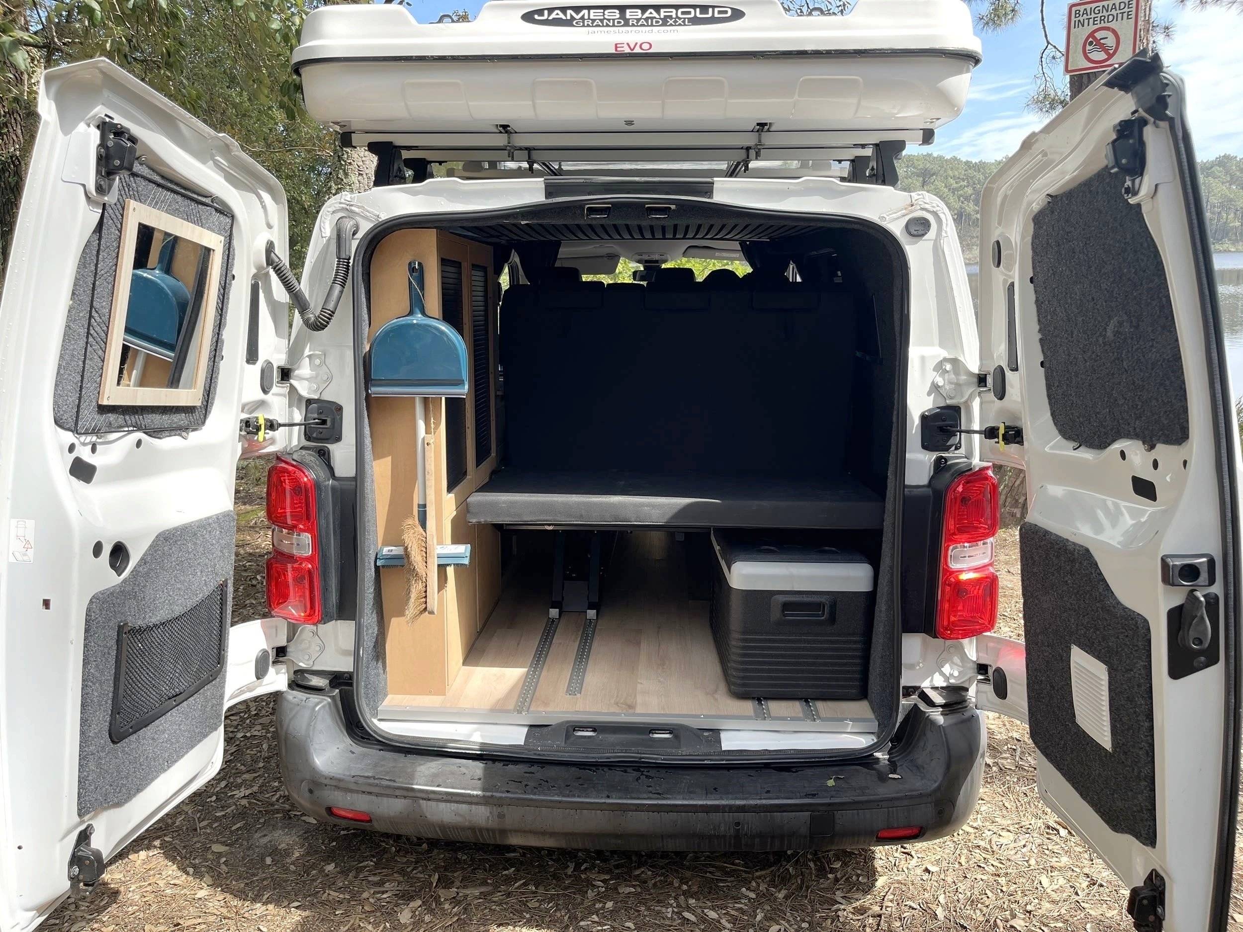 Concept Van Loisirs Expert 180 ch eat8