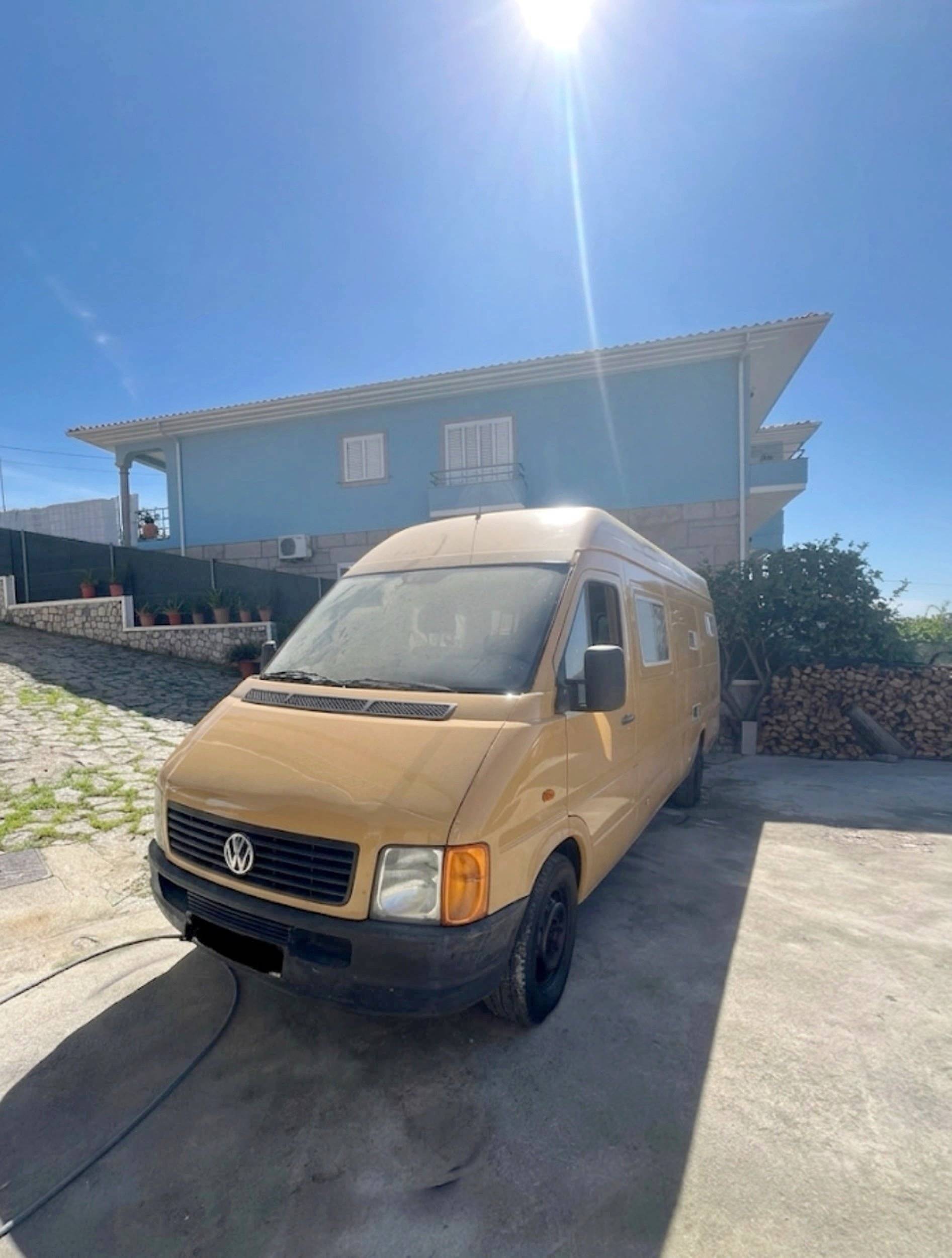 Vista del vehículo ángulo delantero Volkswagen California - Yescapa