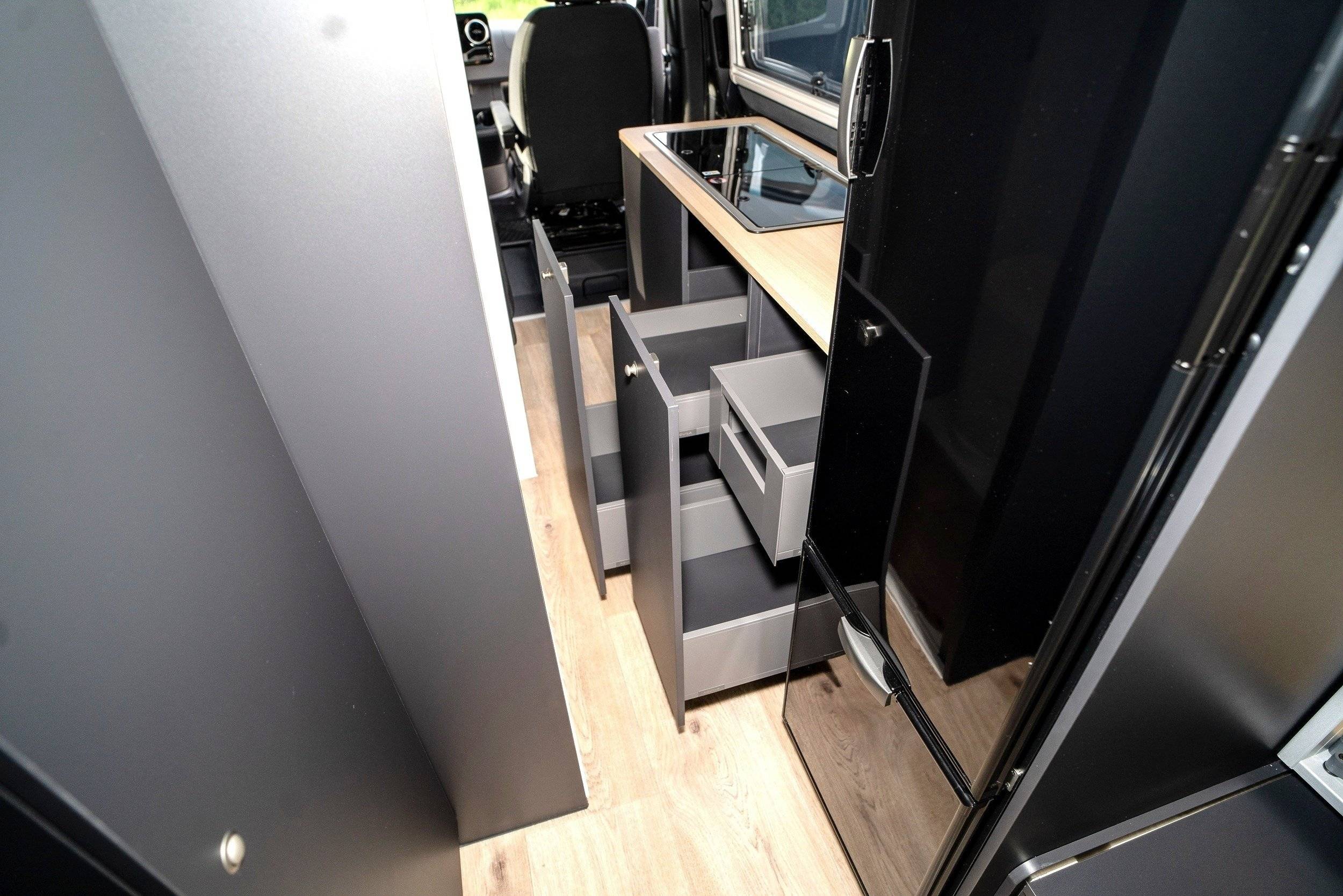 Aquila Stenar 4 Sprinter 319 2WD L4H3