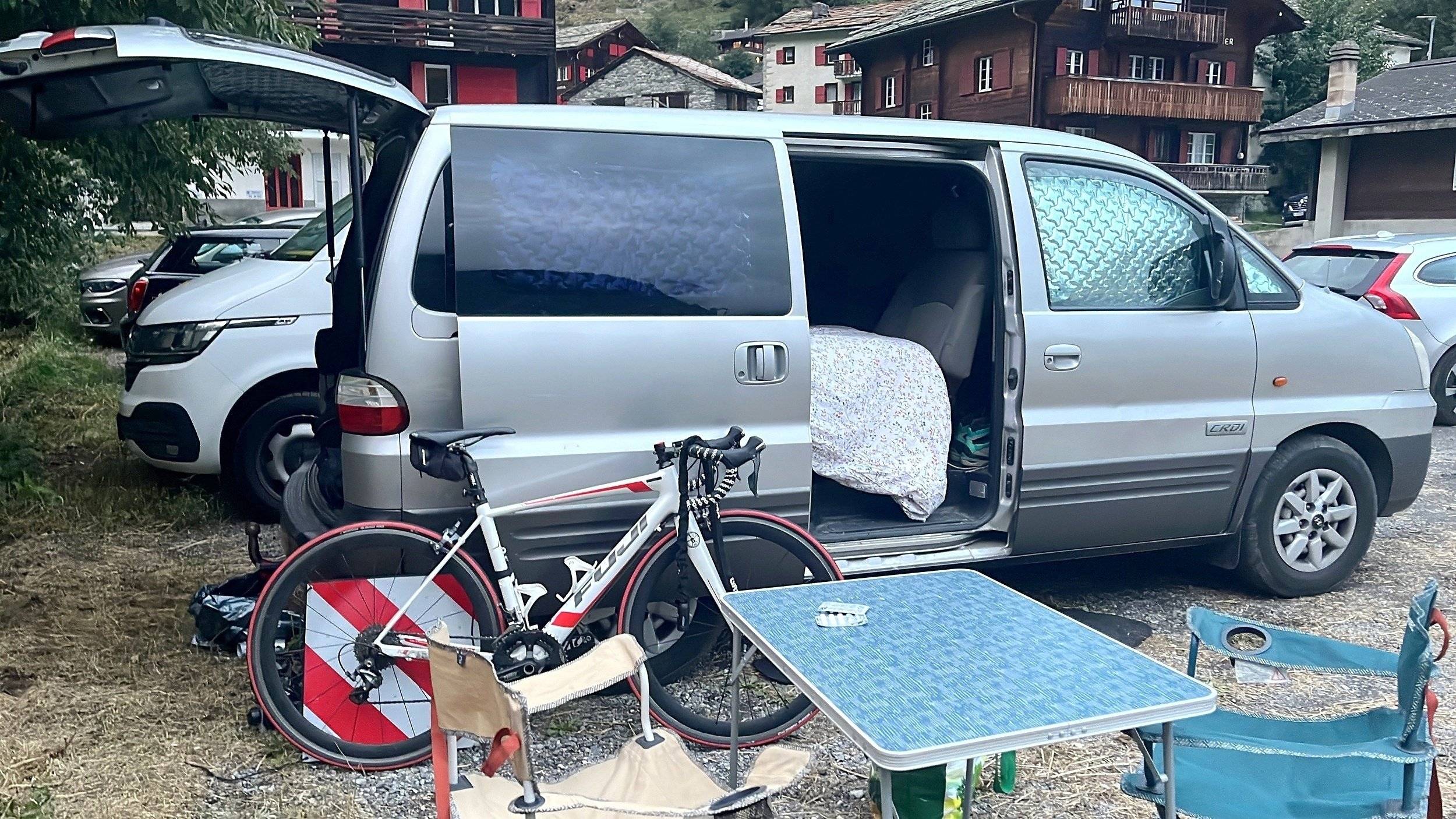 Hyundai H-1 2.5 td svx 4p