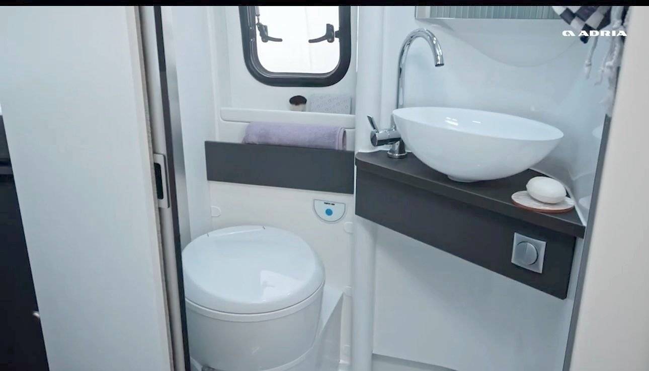 Adria Twin 640 SLB Supreme