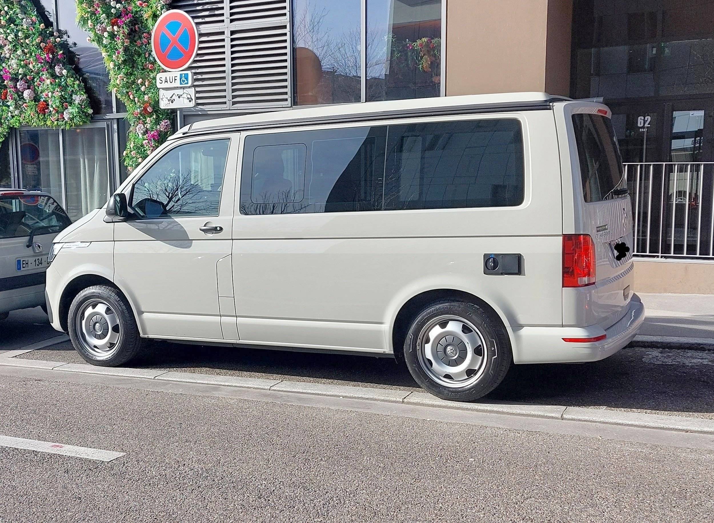 Volkswagen California Coast