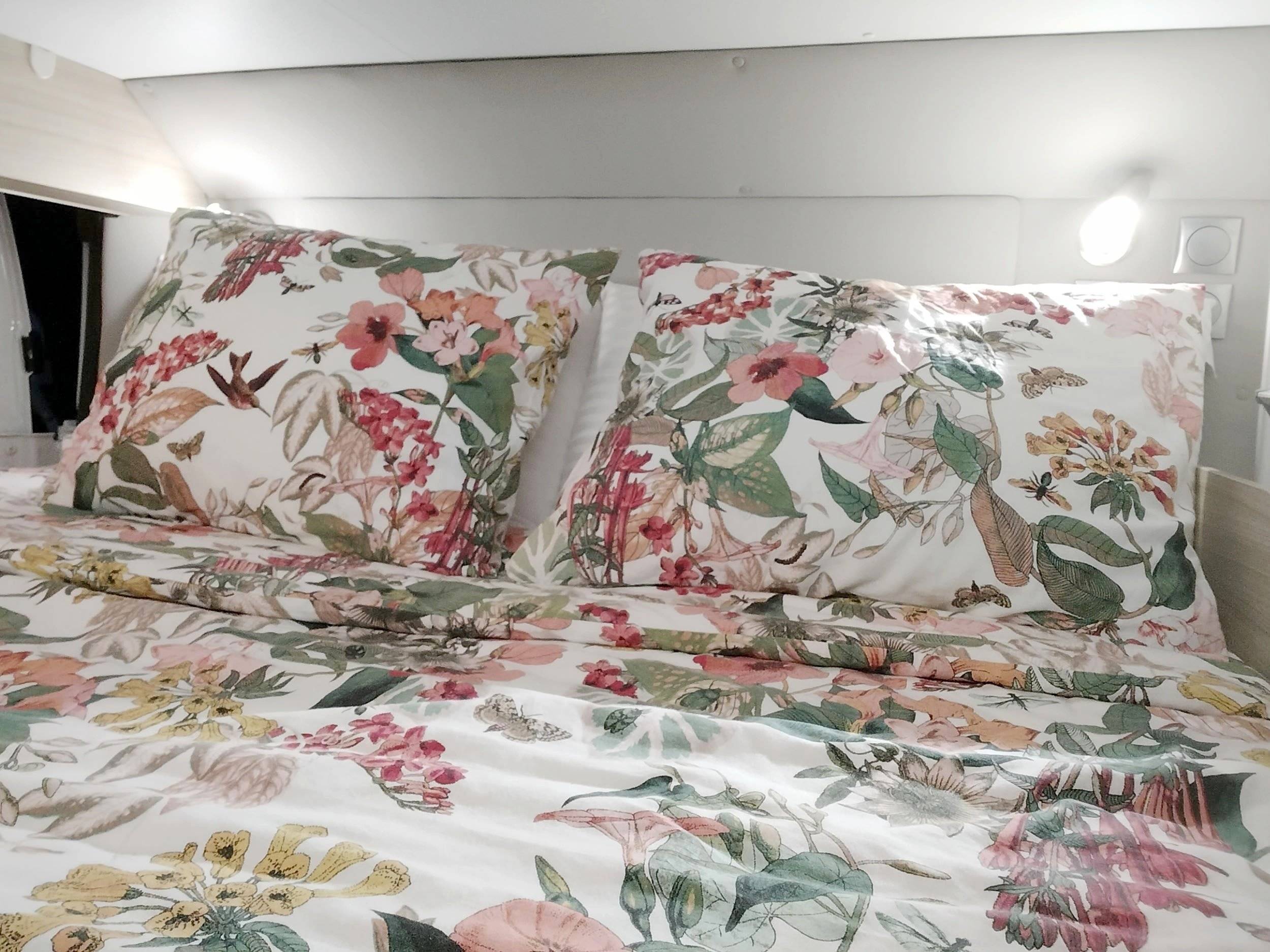 Adria Twin Axess 600 Spt family