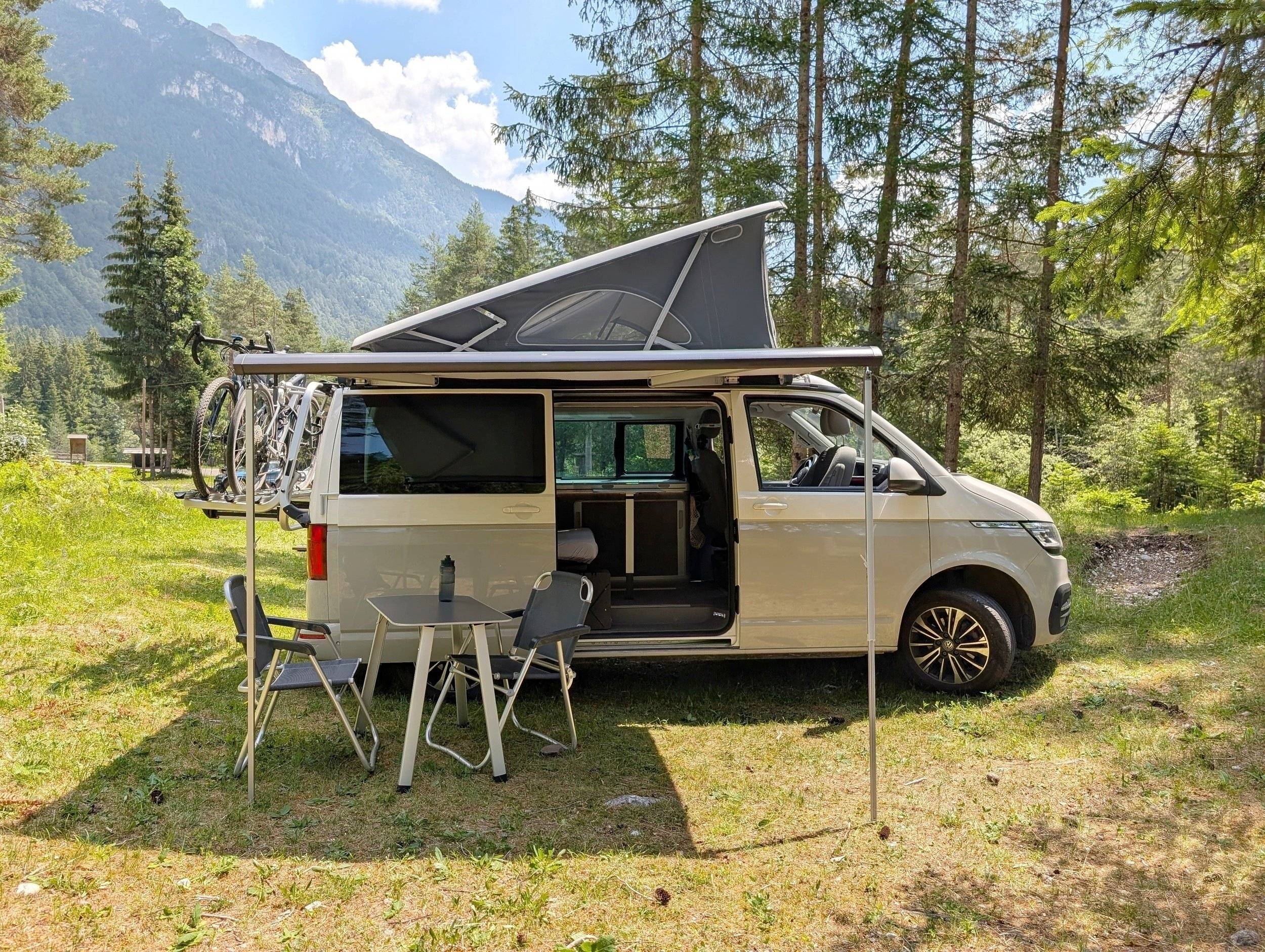 Vue avant de 3/4 Volkswagen California - Yescapa
