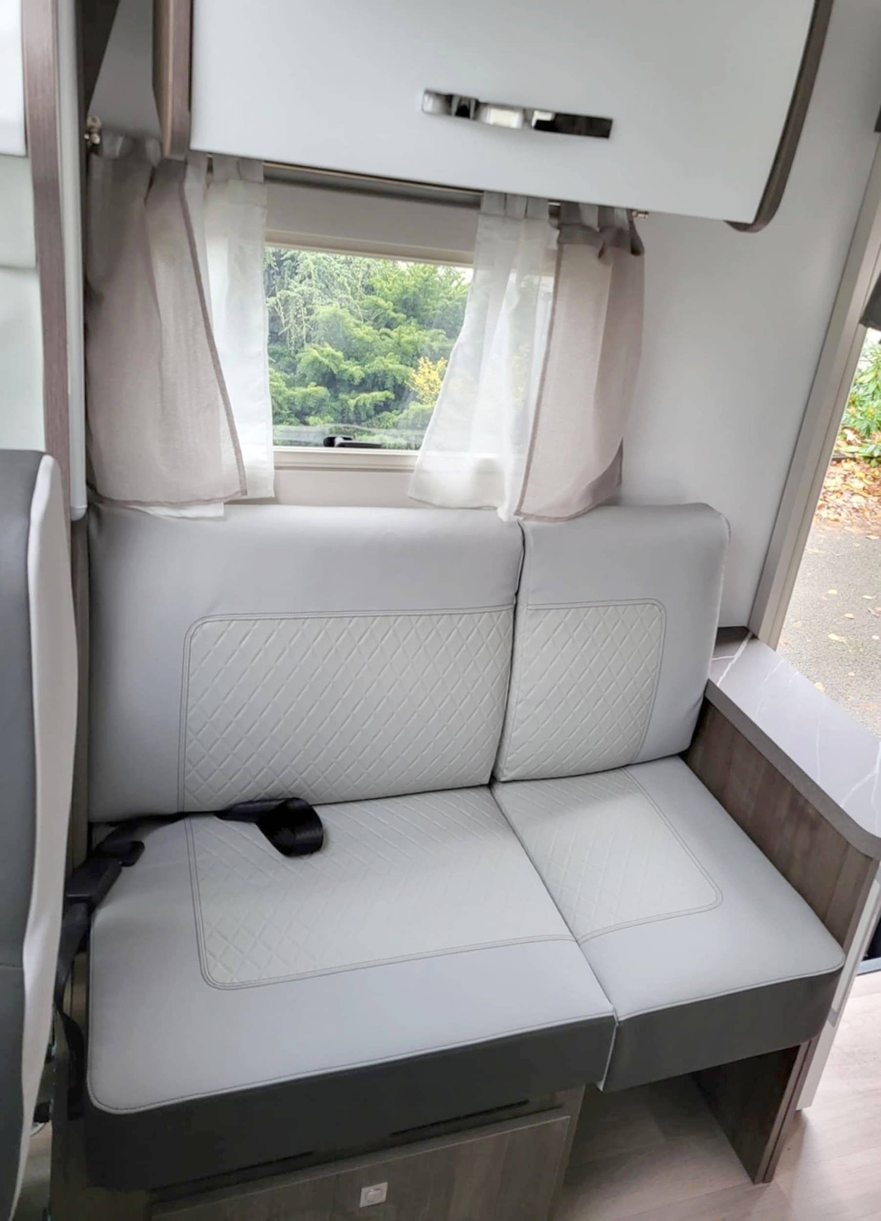 Benimar Cocoon 463 automaat