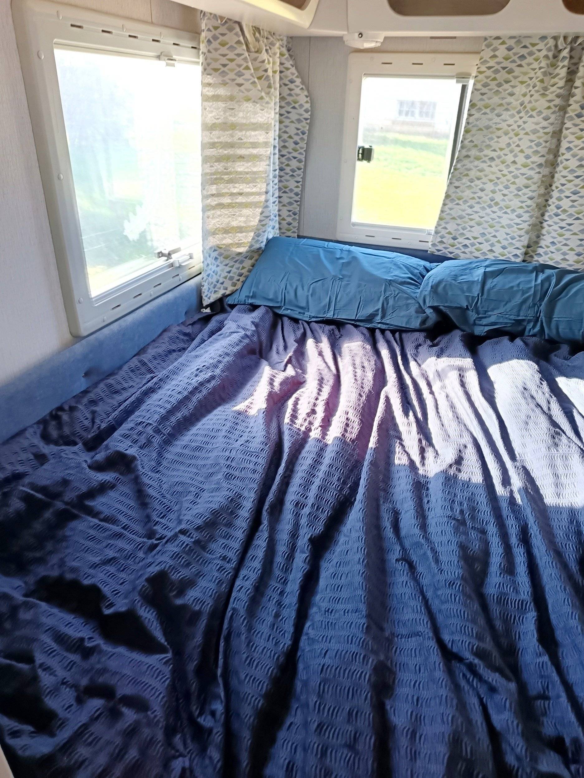 Berth Fiat Ducato 2,8 l 115 ch/Al-Ko - Yescapa