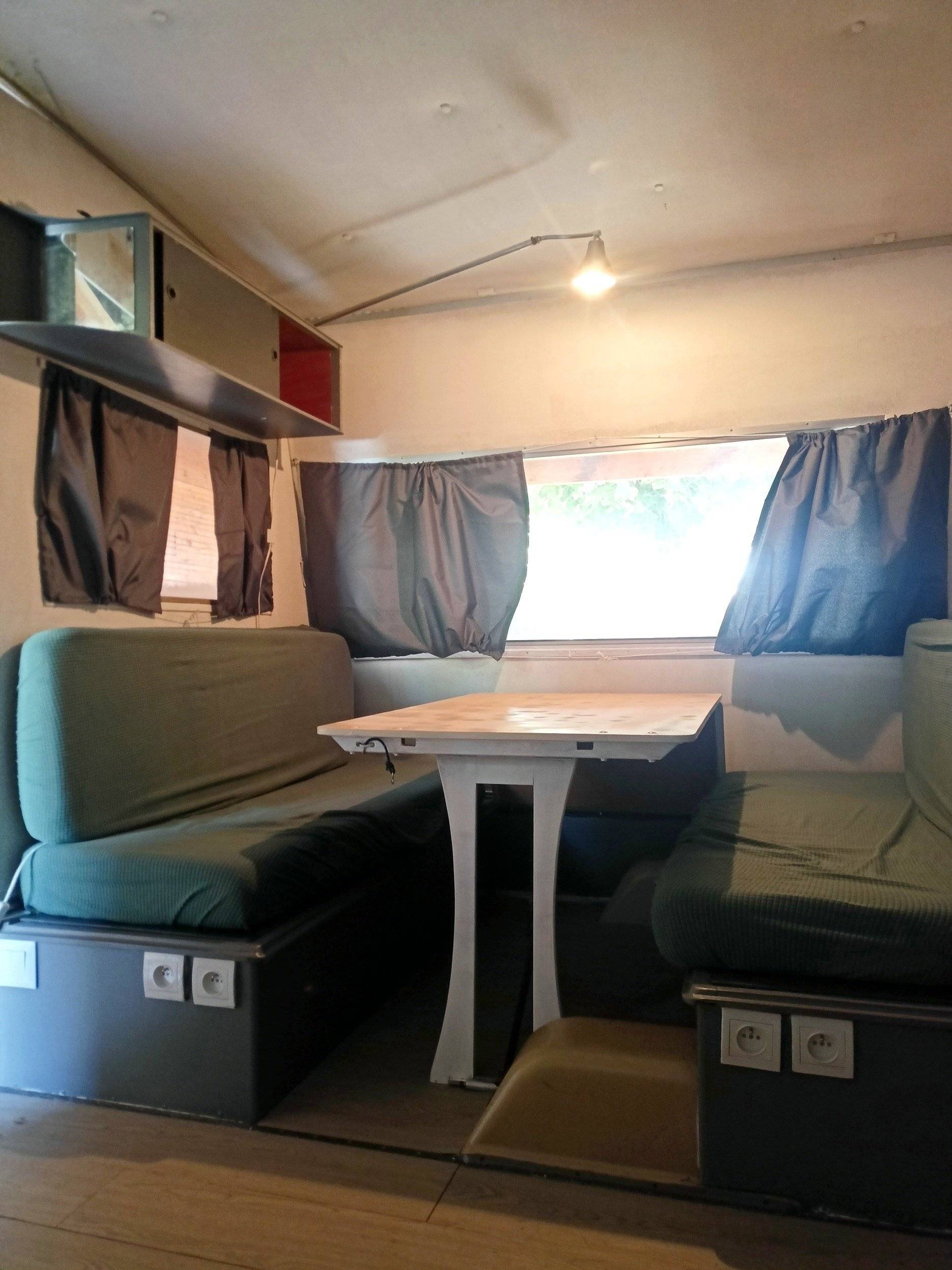 Comedor Oui - Yescapa
