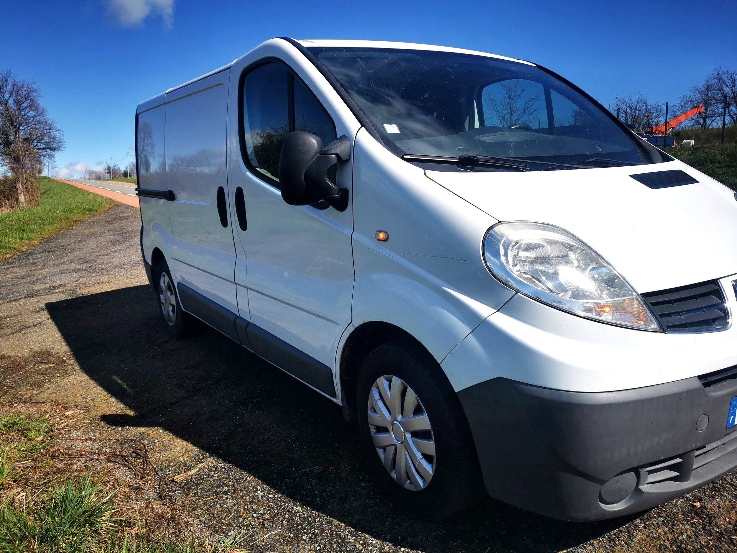 Location Fourgon aménagé Balbigny 76140 Combeing Rena… Yescapa