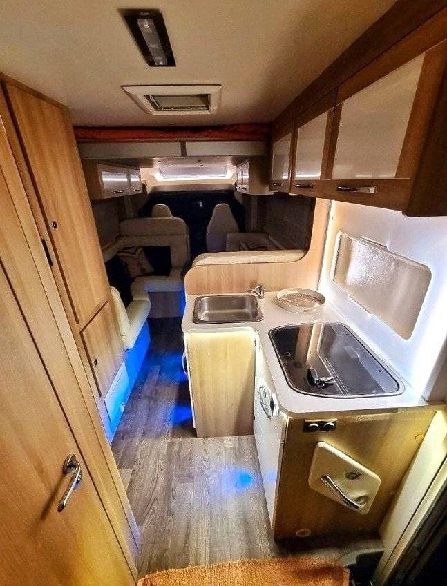 Car Caravane CARAVAN  