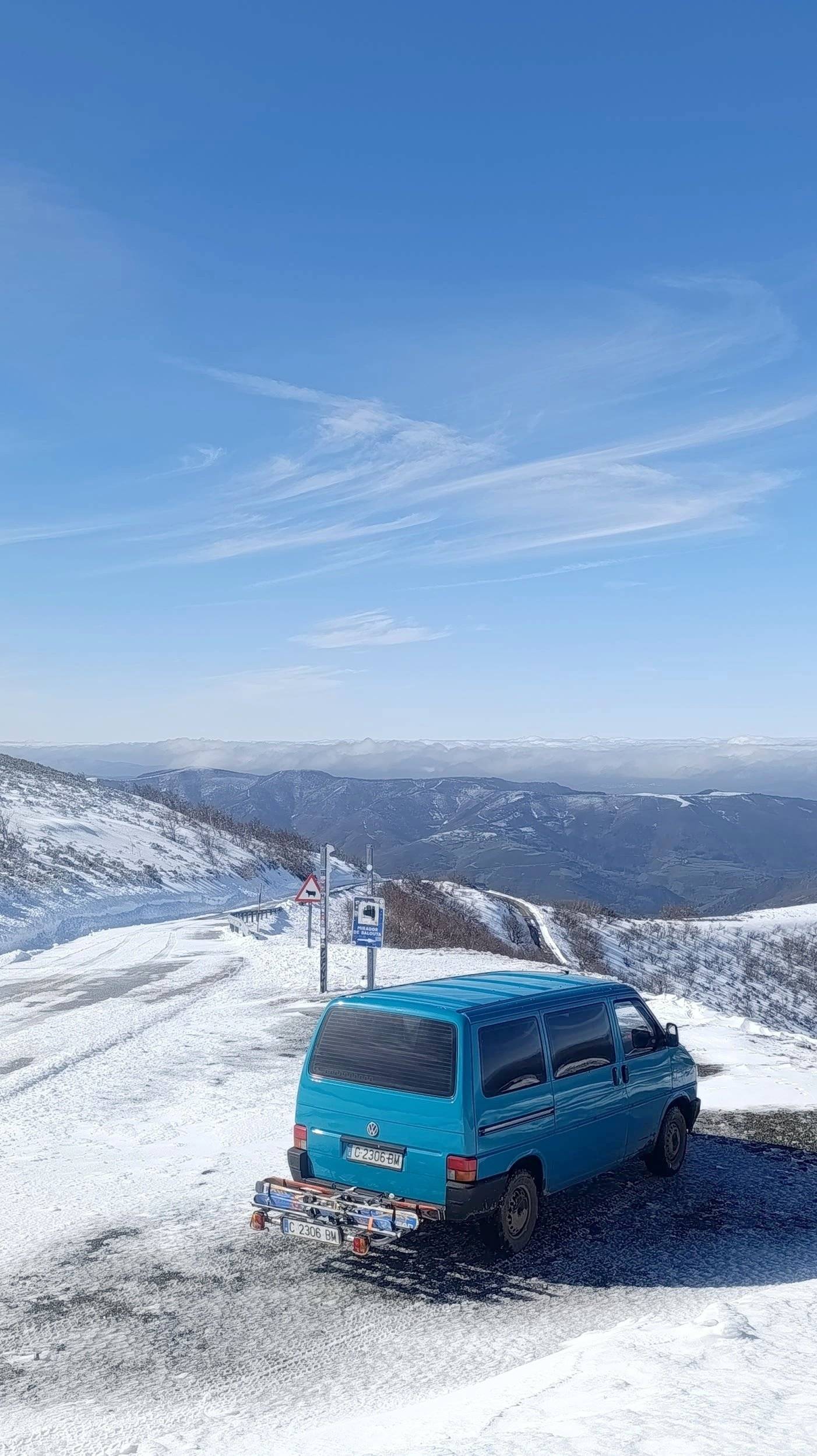 Rear view Volkswagen - Yescapa