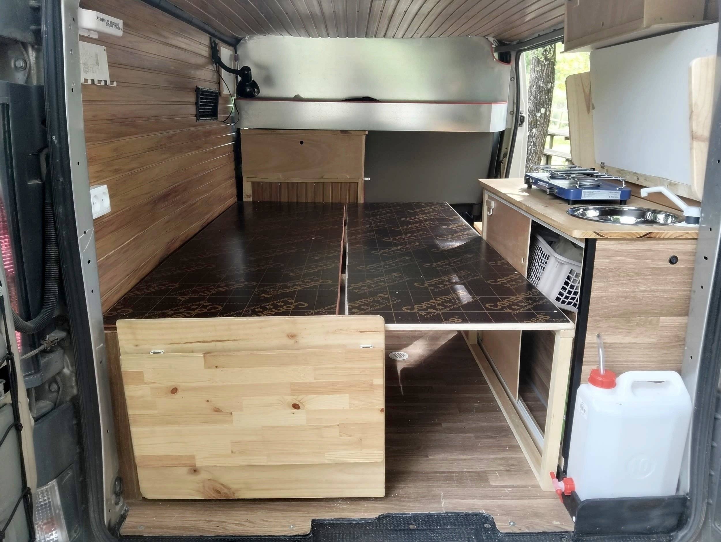 Plazas en cama Opel Vivaro 1,9 CDTI 100cv - Yescapa