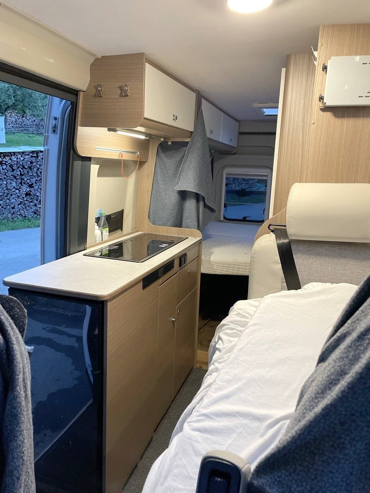 Angolo cucina Fiat Ducato 2,3 l 120 ch - Yescapa