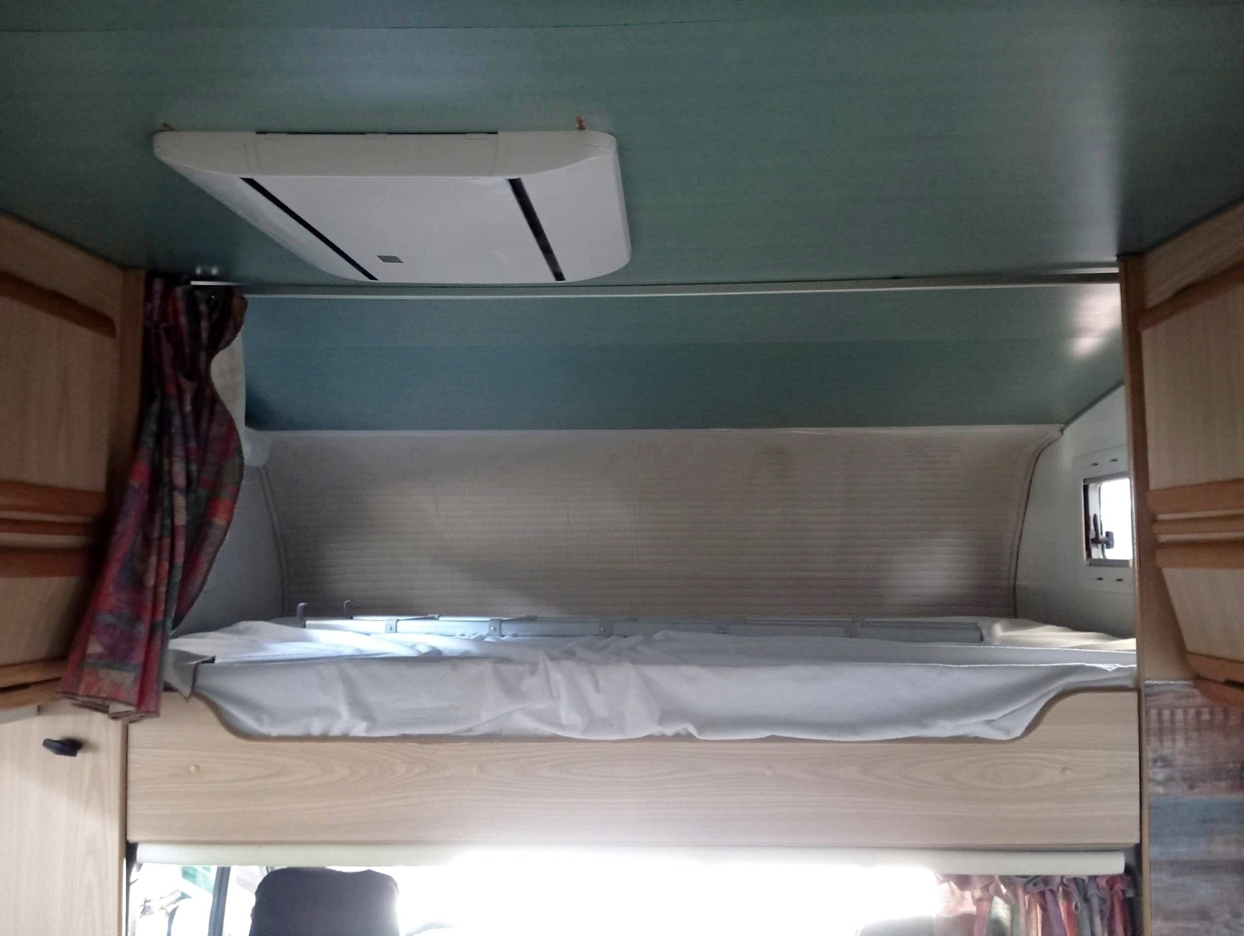Slaapplaatsen Fiat Ducato 2,5 TD - Yescapa