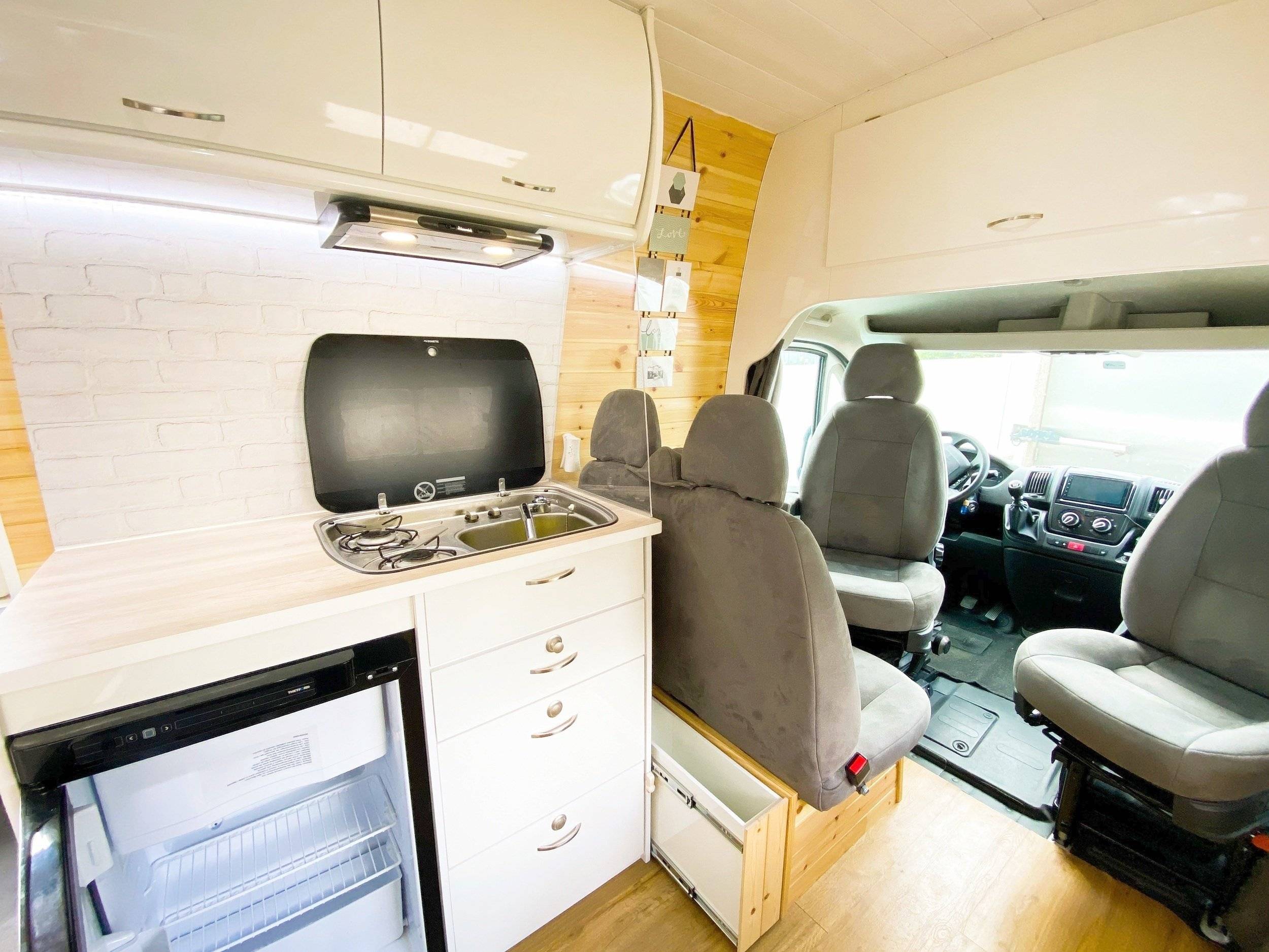 Coin cuisine Citroën Jumper 2,2 l 130 ch - Yescapa