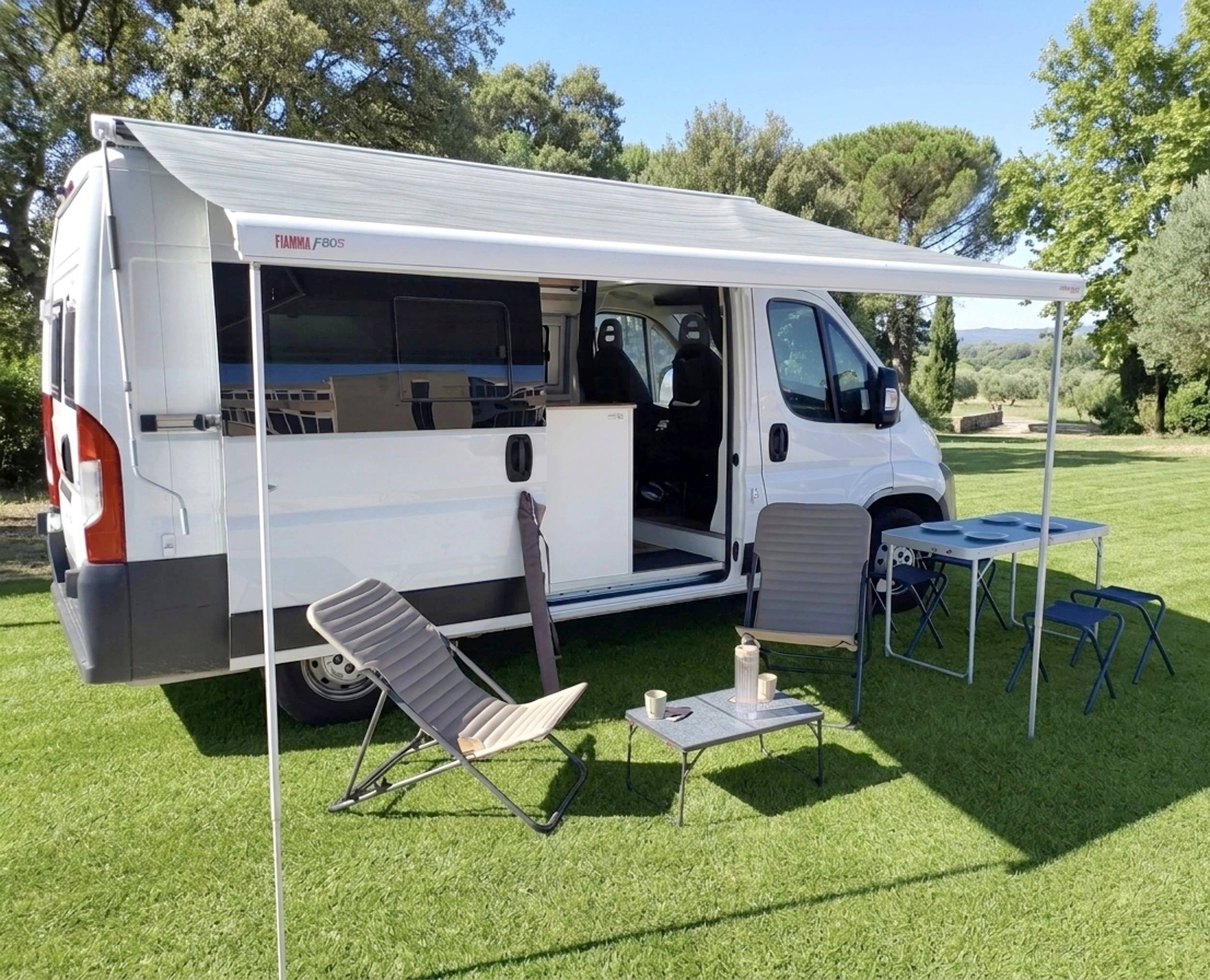 schräge Vorderansicht Citroën Jumper - Yescapa