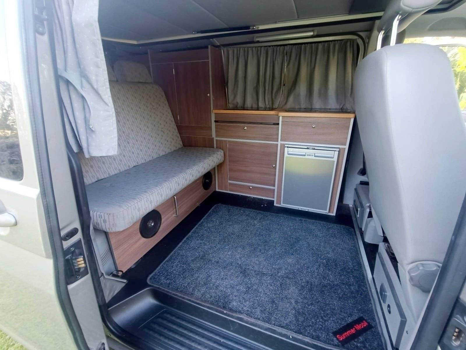 Menjador Volkswagen T5 1,9 l 102 ch - Yescapa