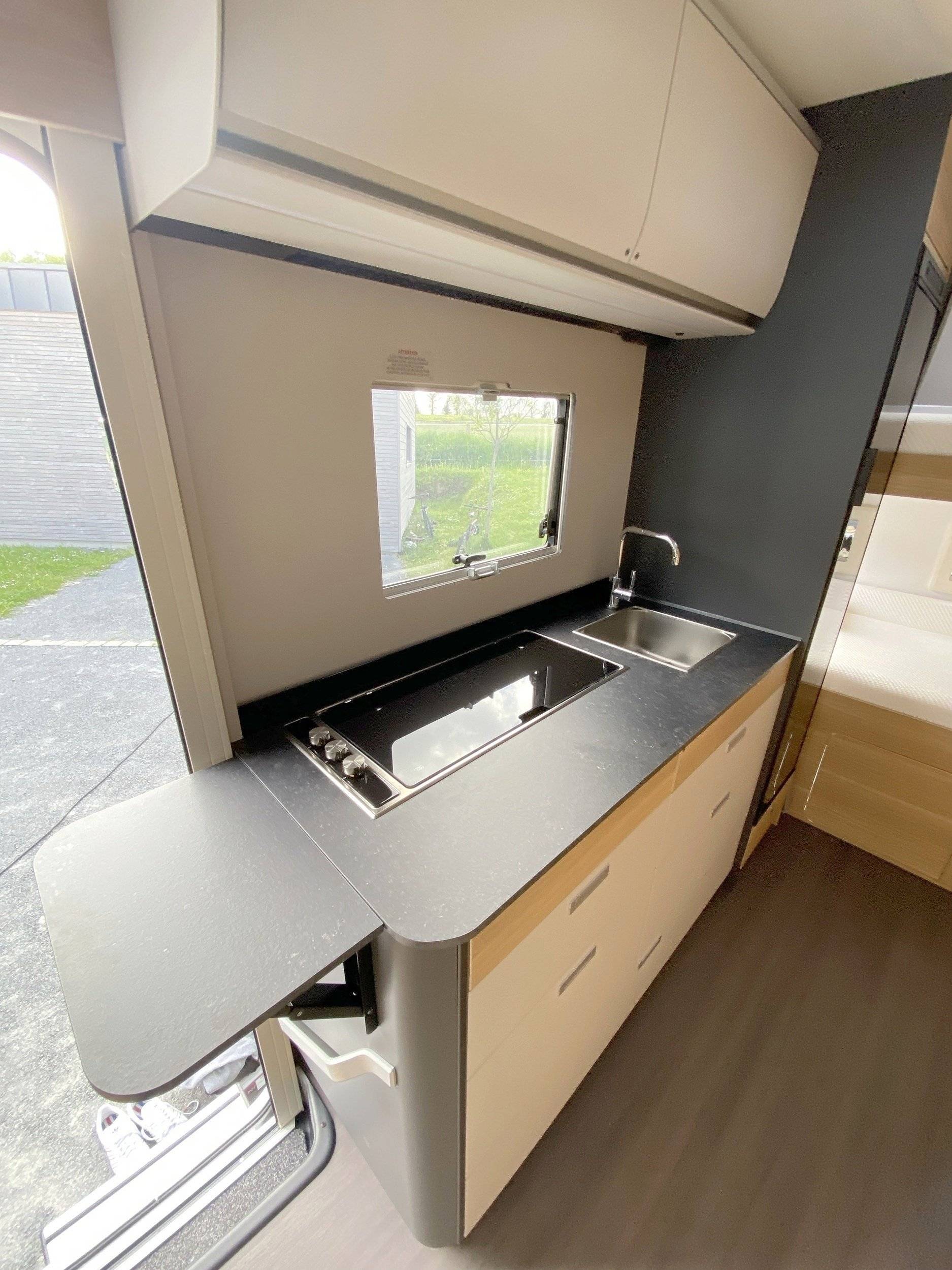 Adria Coral XL Axess 650 