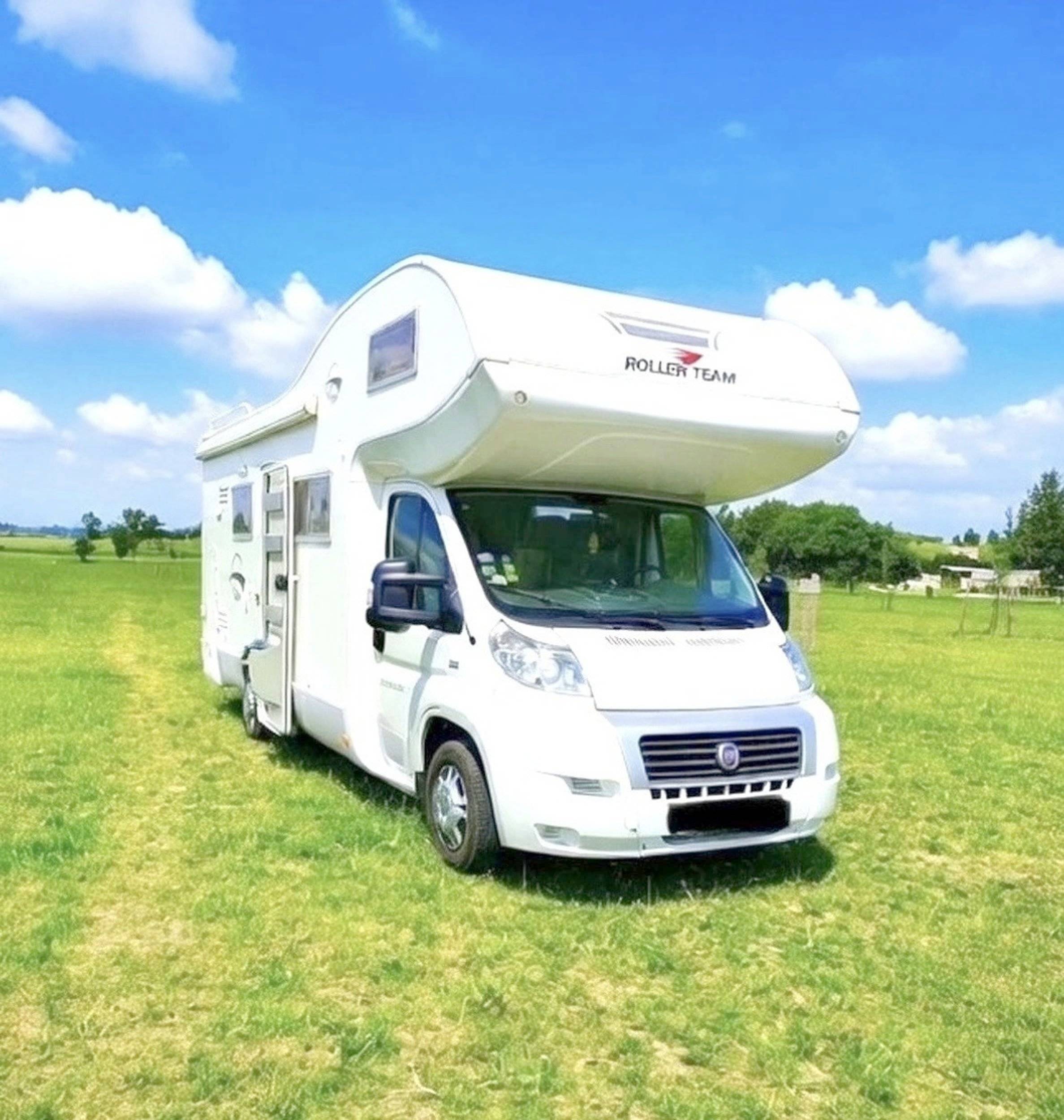 Vista del vehículo ángulo delantero Fiat Ducato 2,3 130 ch - Yescapa
