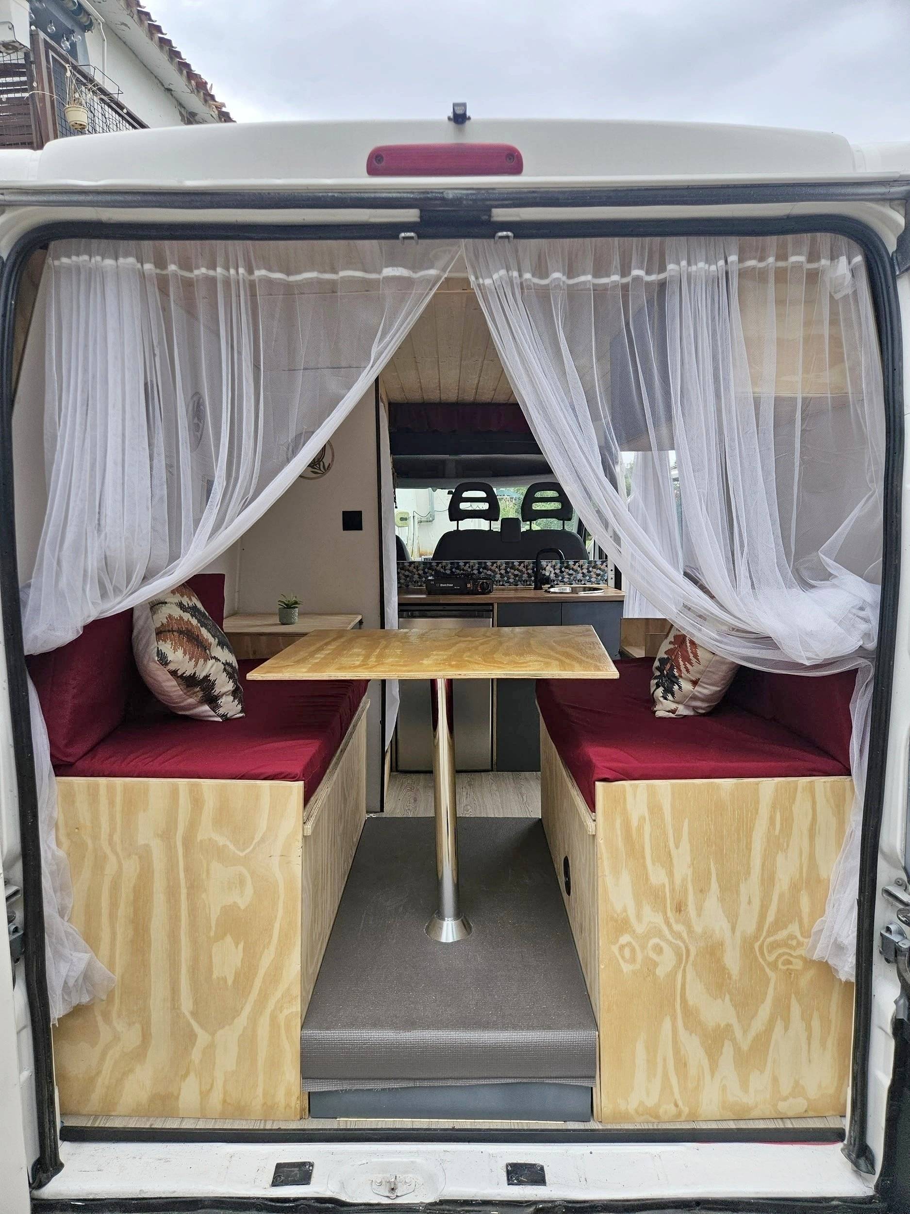 Schlafplätze Peugeot Boxer 2,2 l 120 ch. - Yescapa