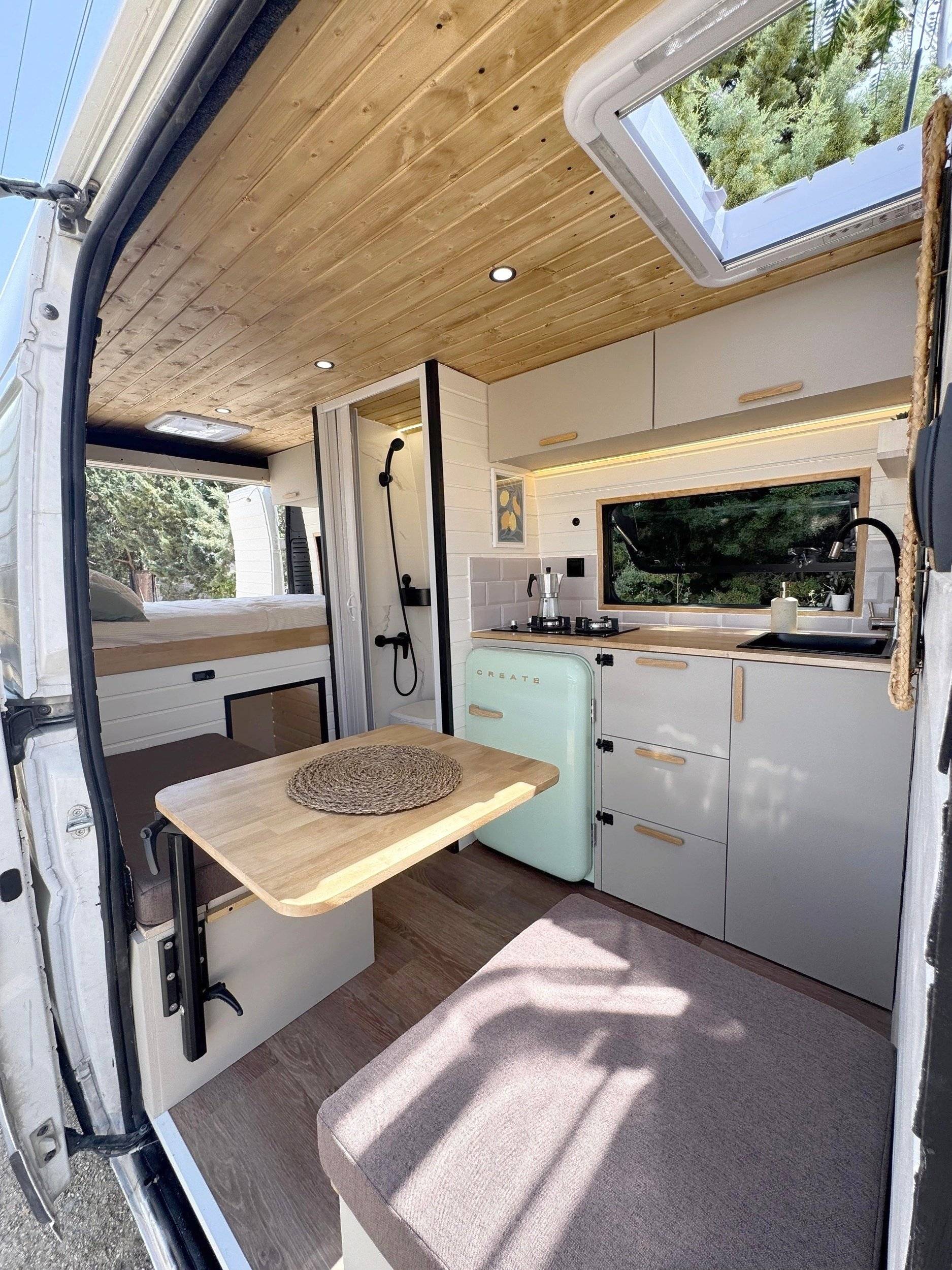 Dinette Peugeot Boxer 2,2 l hdi 130 ch - Yescapa
