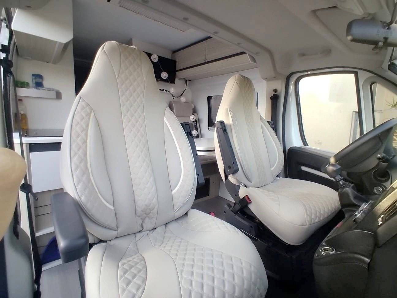 Adria Twin Axess 600 Spt family