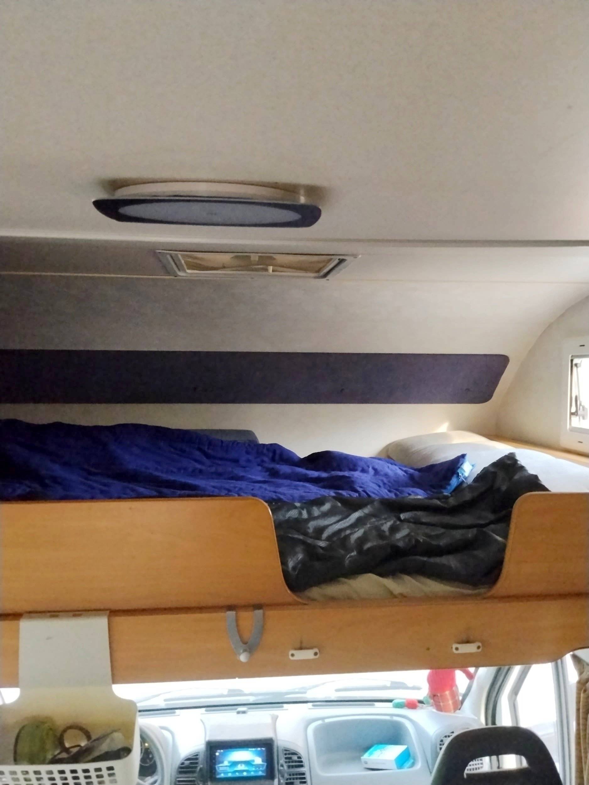 Berth Fiat Ducato 2,3 l 115 ch - Yescapa