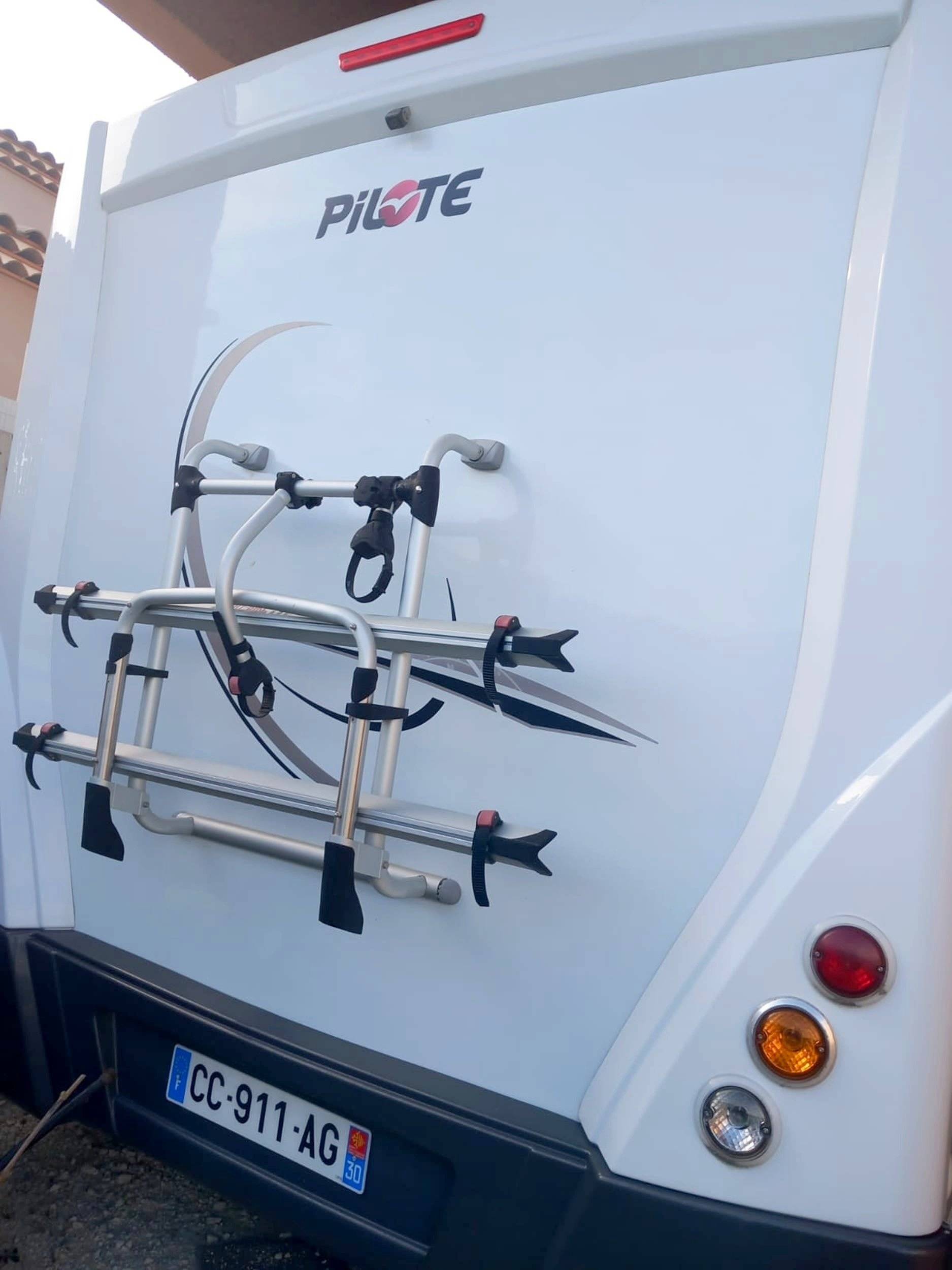 Pilote P736  aventura